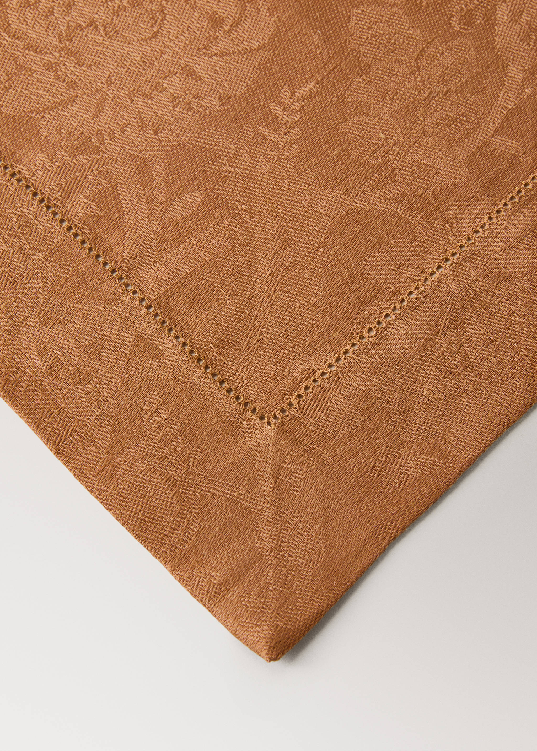 100% linen placemat with floral print - Details of the article 2