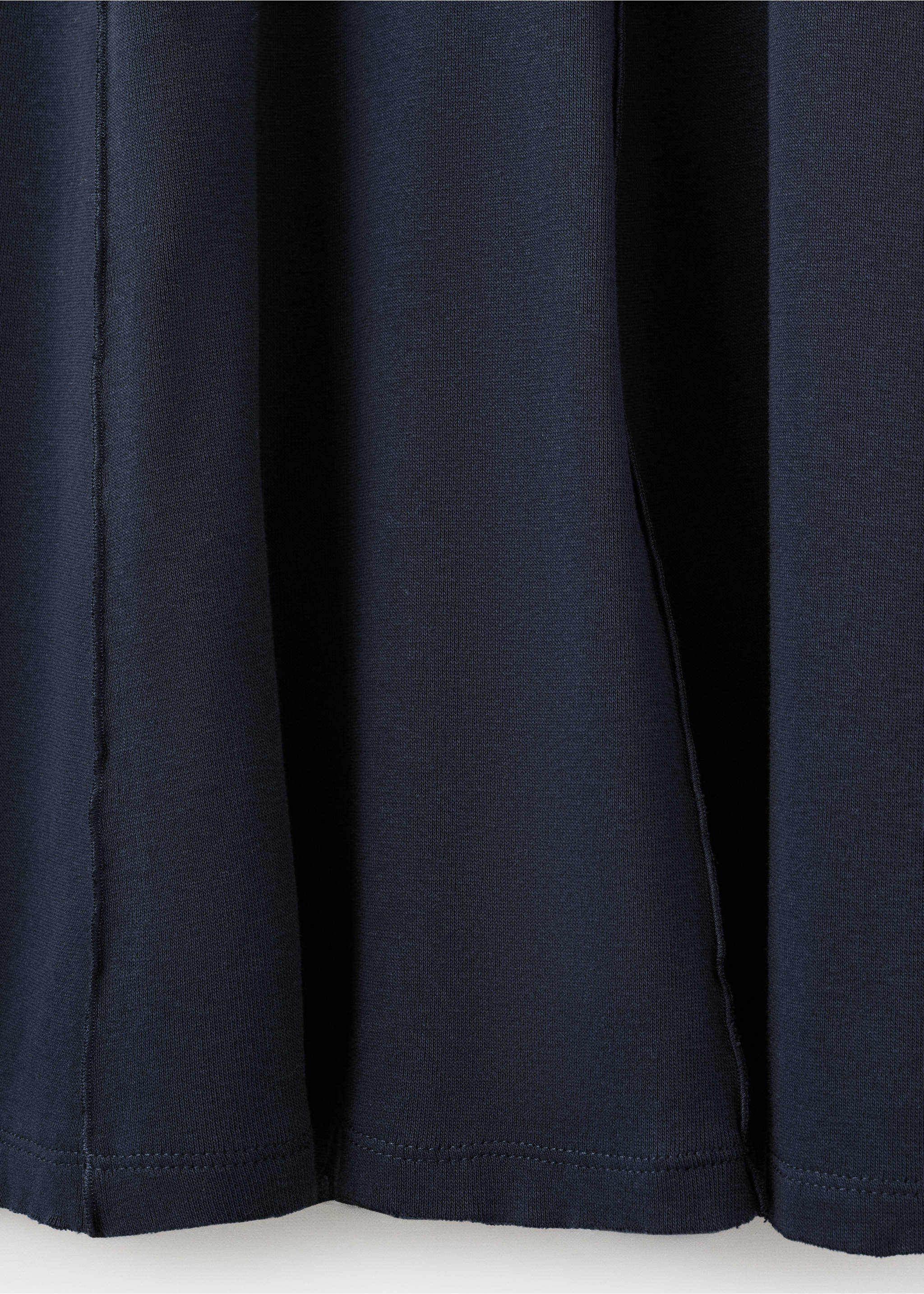 Knitted long skirt with seam detail - Details of the article 0, Navy. Ref: 27081519-00.
