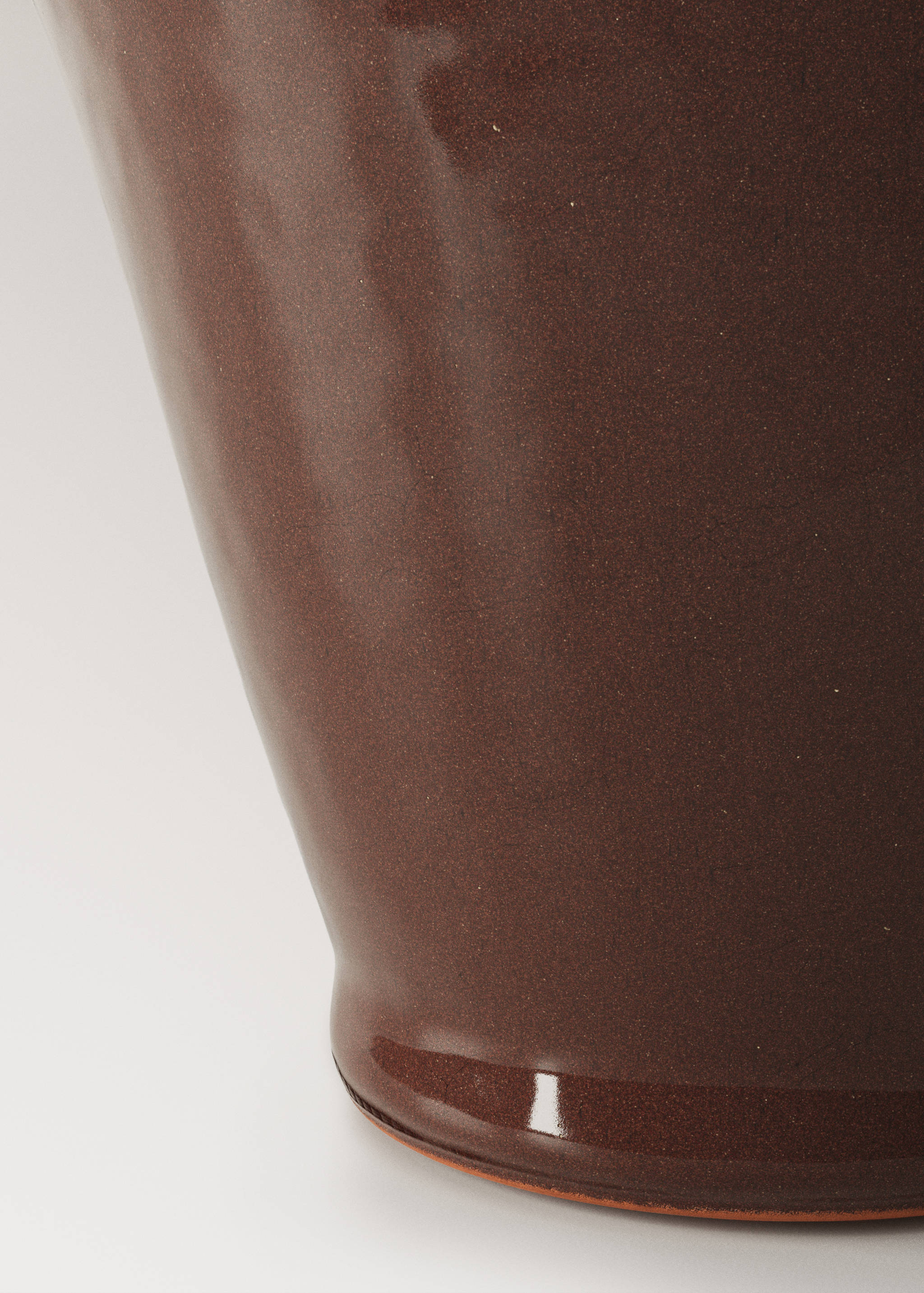 Large irregular terracotta plant pot - Details of the article 2