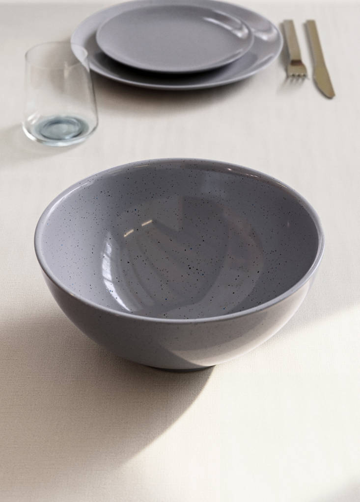 Stoneware serving dish with spots — Blue