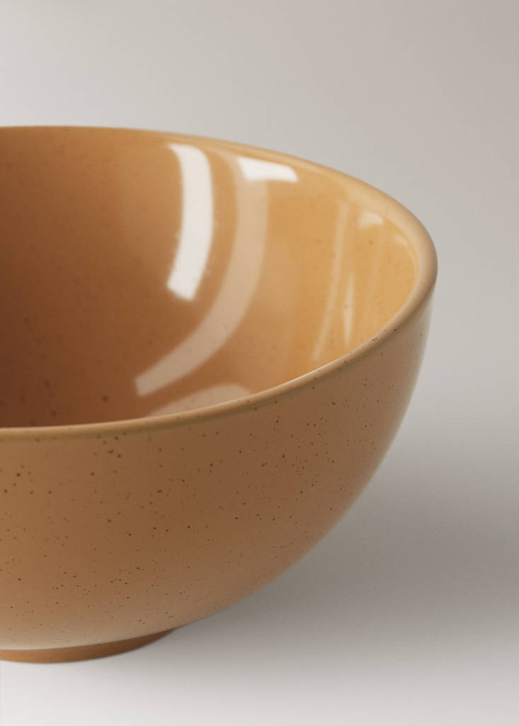 Stoneware serving dish with spots — Leather