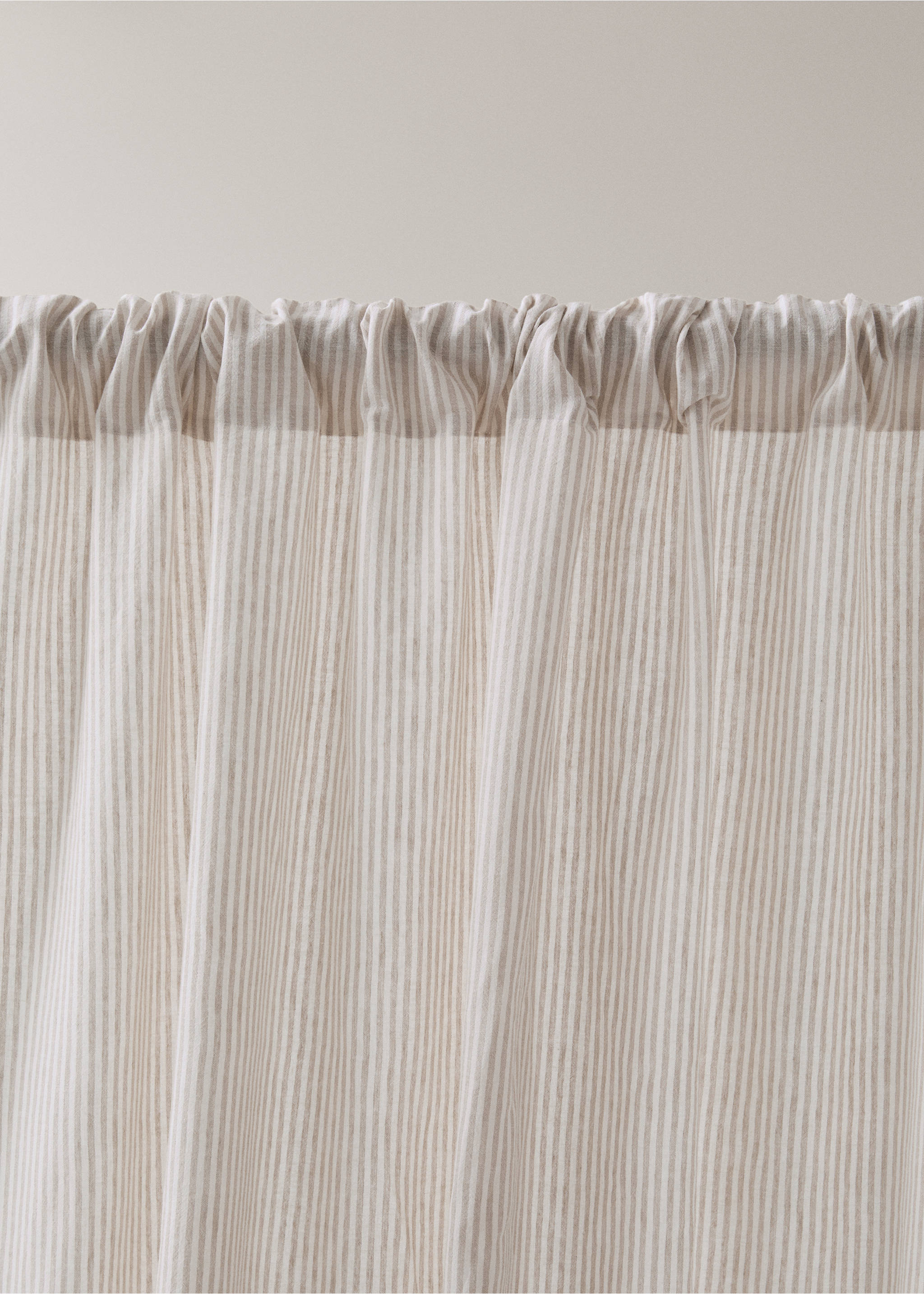 Linen curtain with stripes, medium opacity - Details of the article 2, Sand. Ref: 27081525-00.