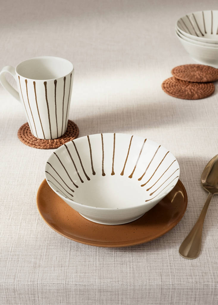 Painted stoneware bowl — Brown