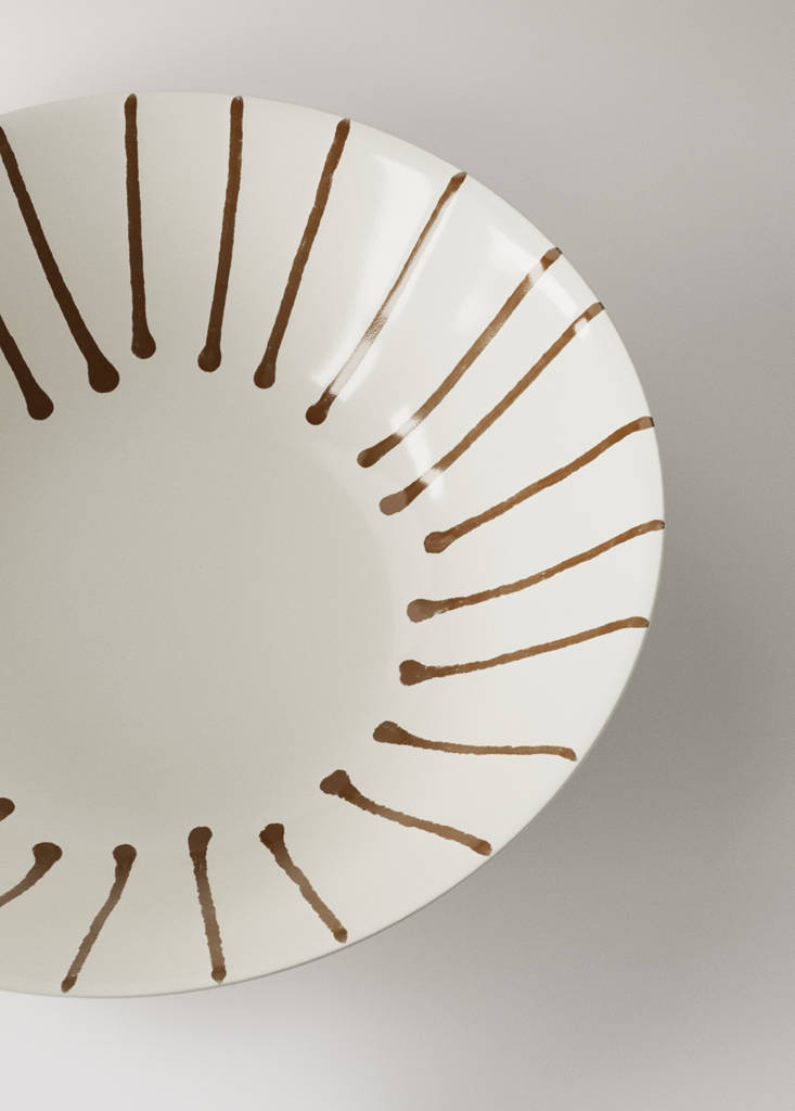 Painted stoneware bowl — Brown