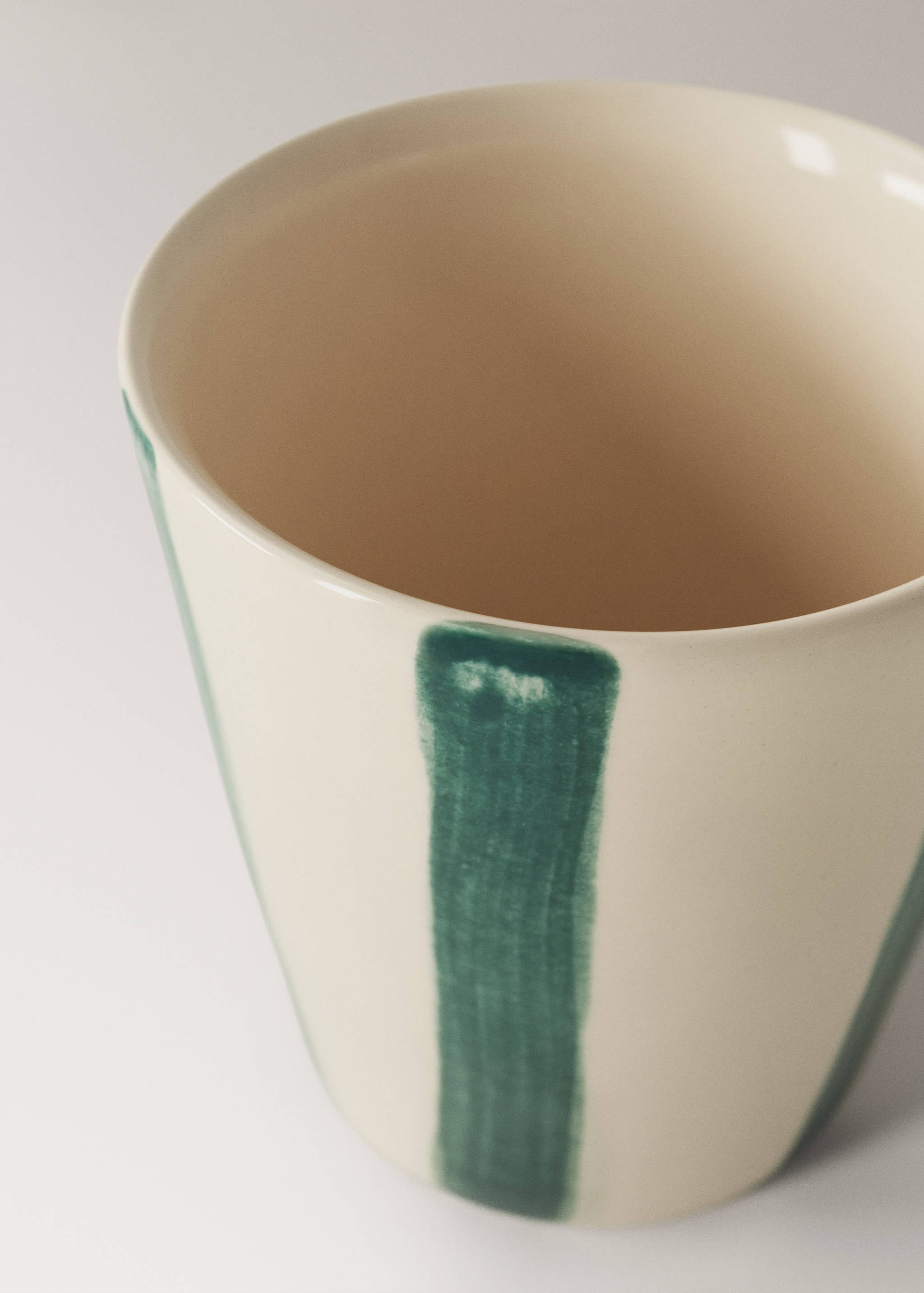 Espresso-Tasse aus gestreiftem Gres - Detail des Artikels 1