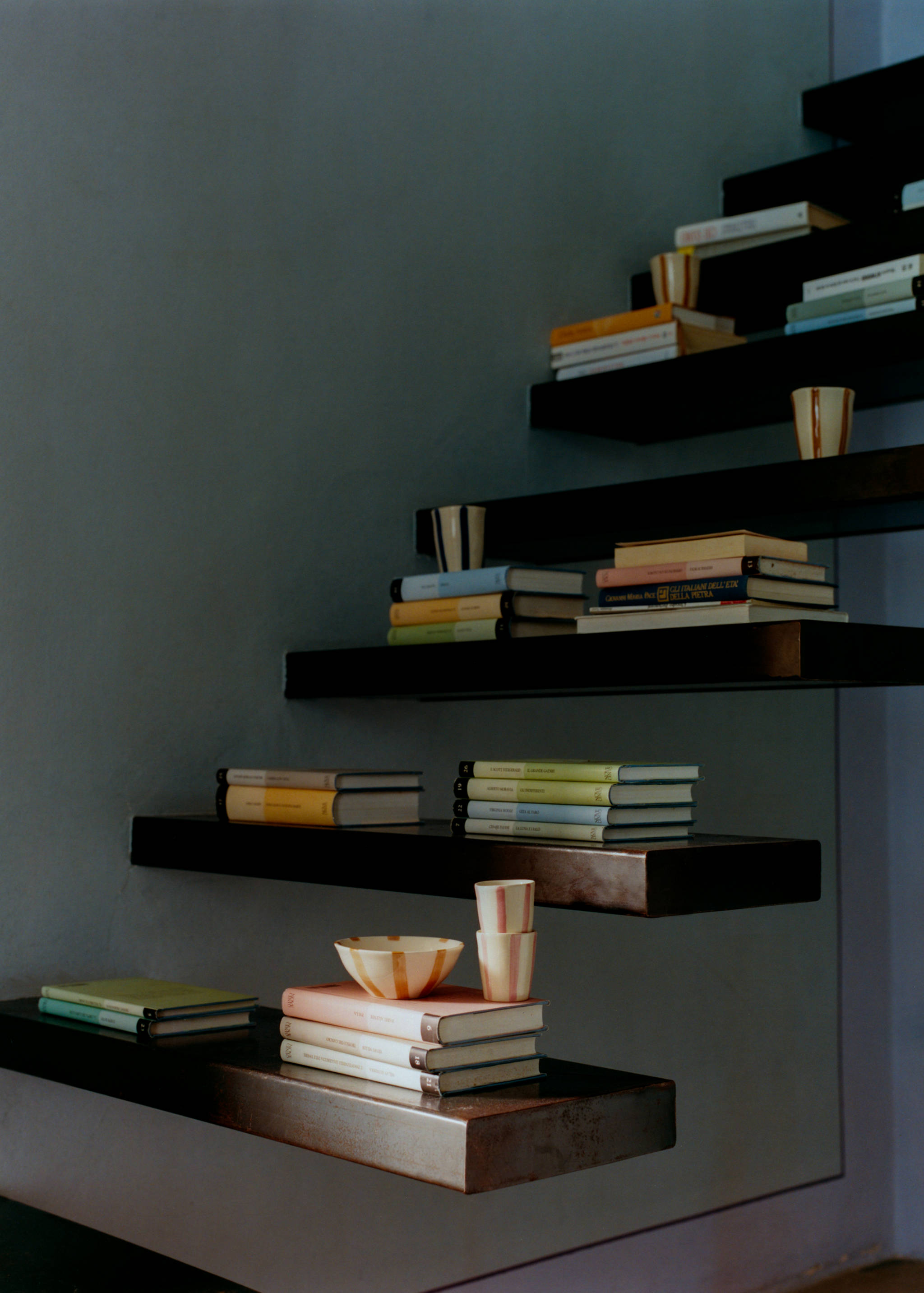 Espresso-Tasse aus gestreiftem Gres - Detail des Artikels 6