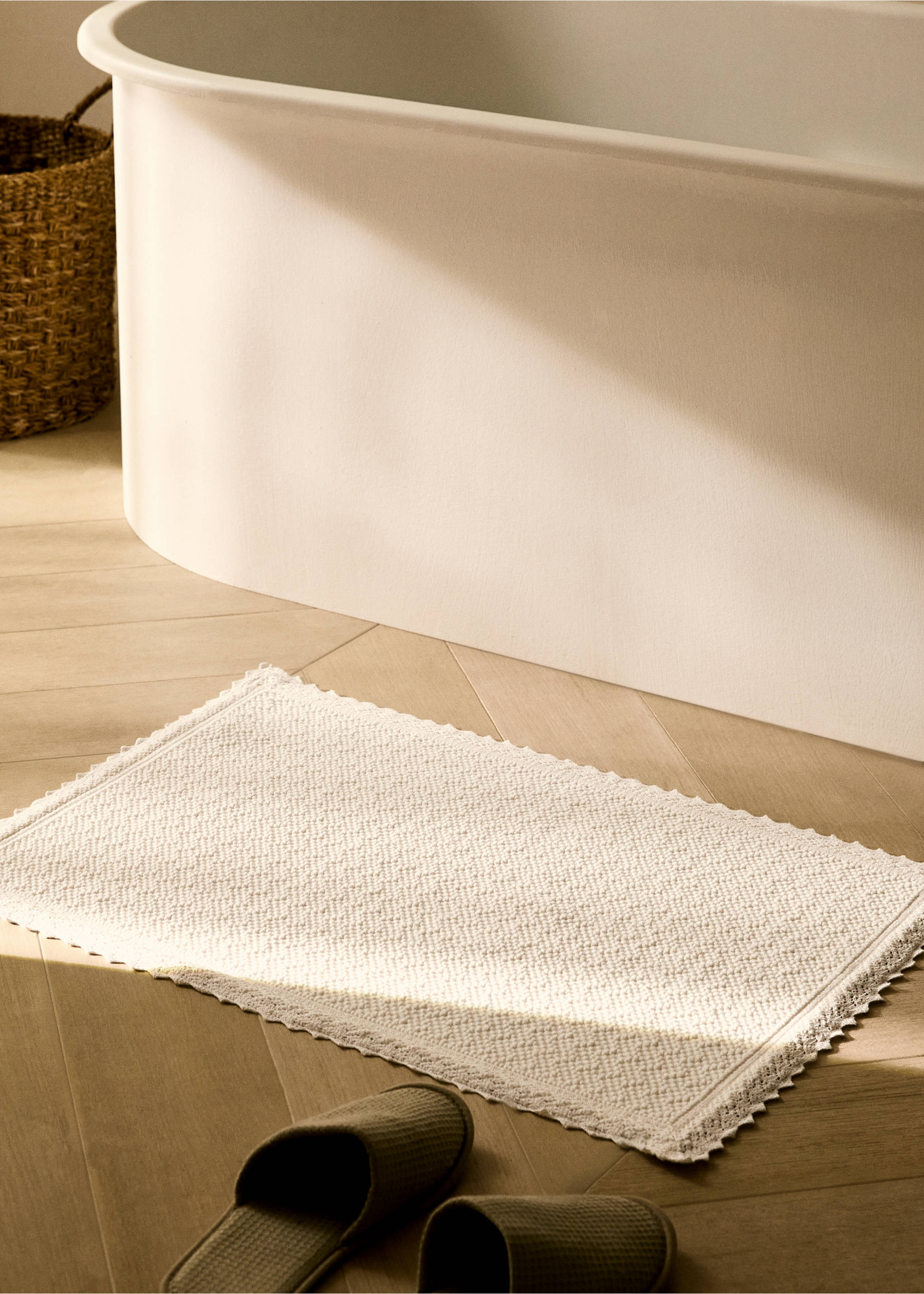 Lace bathroom rug - General plane, White. Ref: 27081529-00.