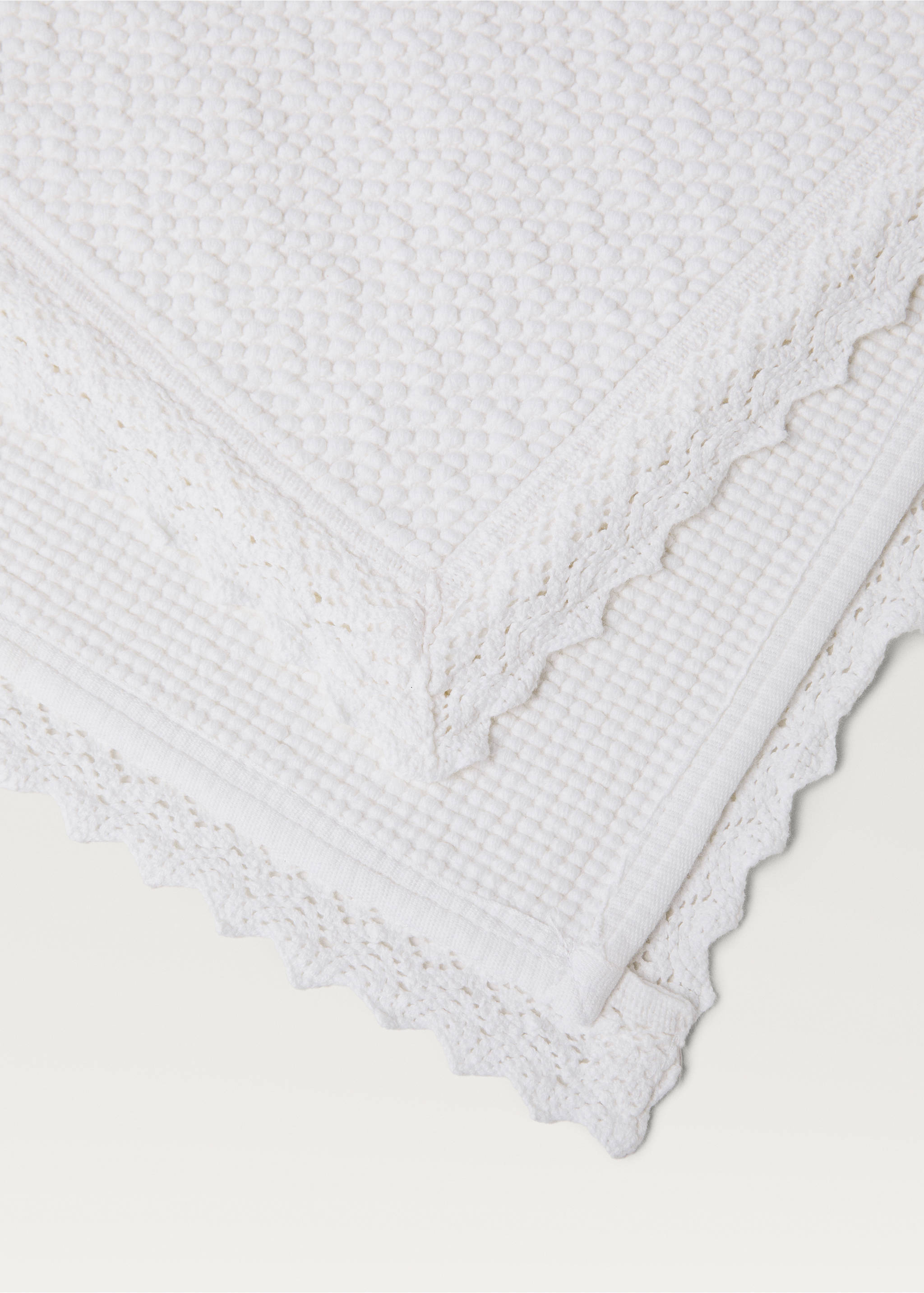 Lace bathroom rug - Details of the article 2, White. Ref: 27081529-00.