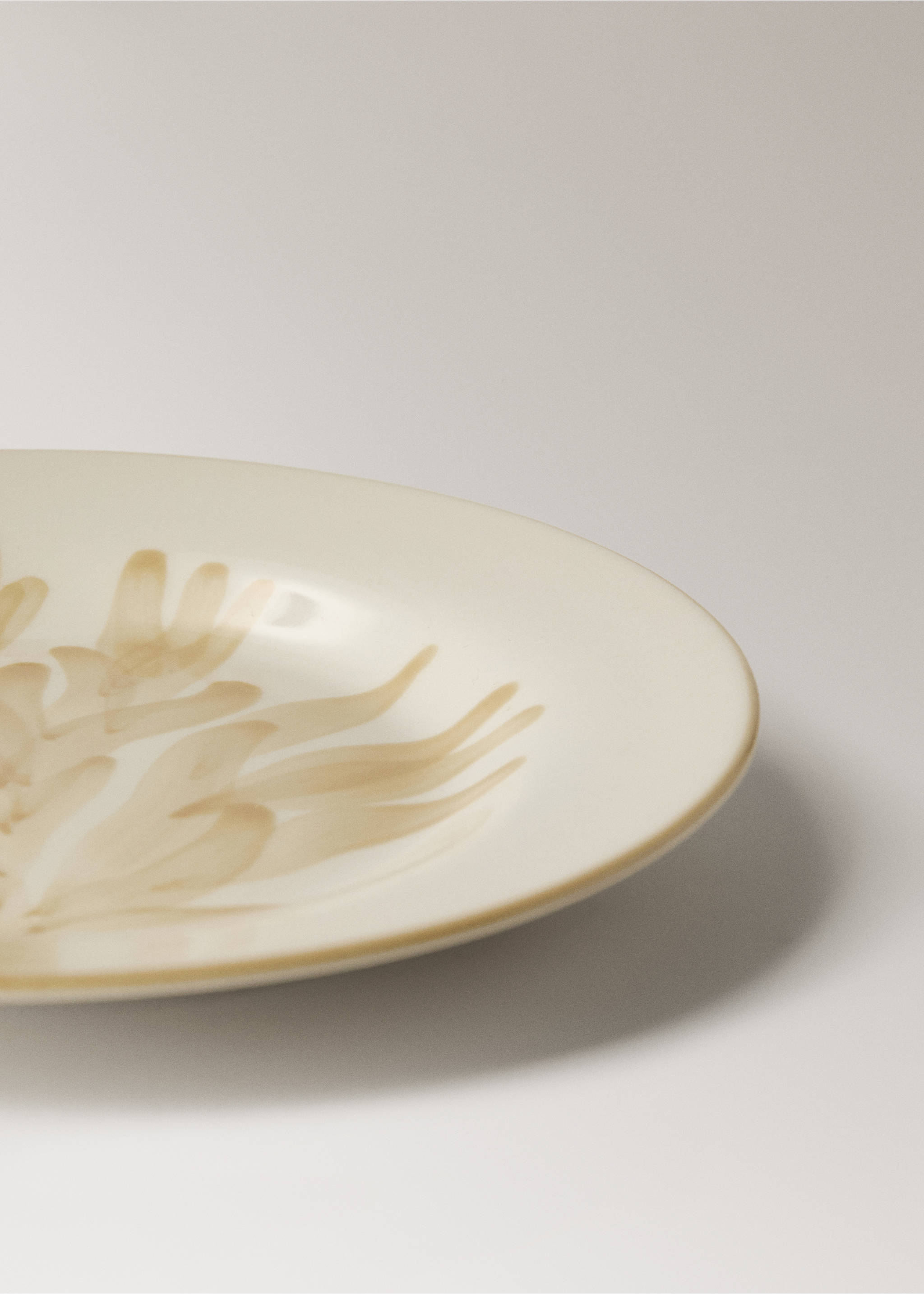 Stoneware dessert plate with floral design - Details of the article 2, Vanilla. Ref: 27081533-00.