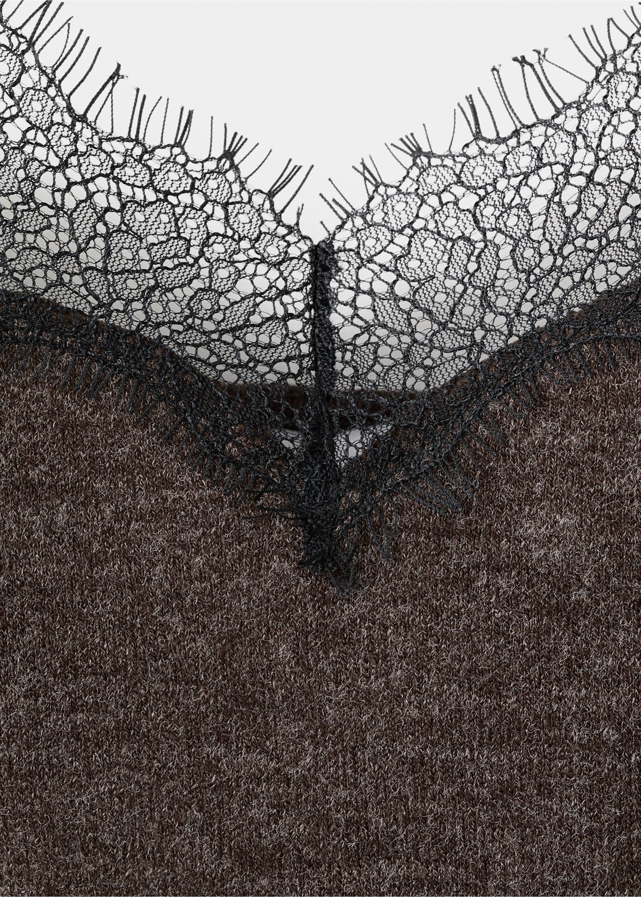 Top escote encaje - Detalle del artículo 8, Chocolate. Ref: 27081535-00.