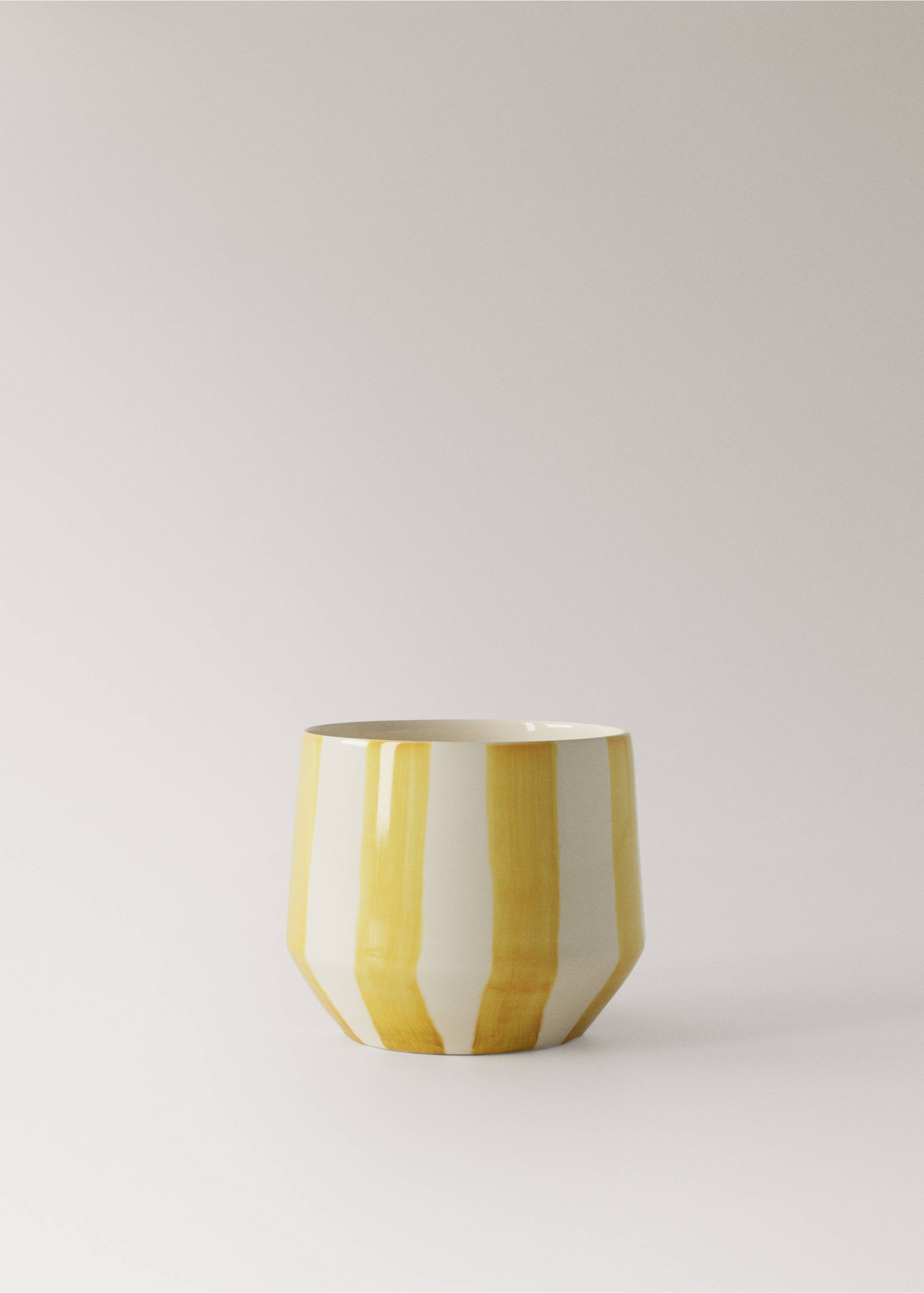Hand-painted striped flowerpot - Article without model, Pastel Yellow. Ref: 27081537-00.