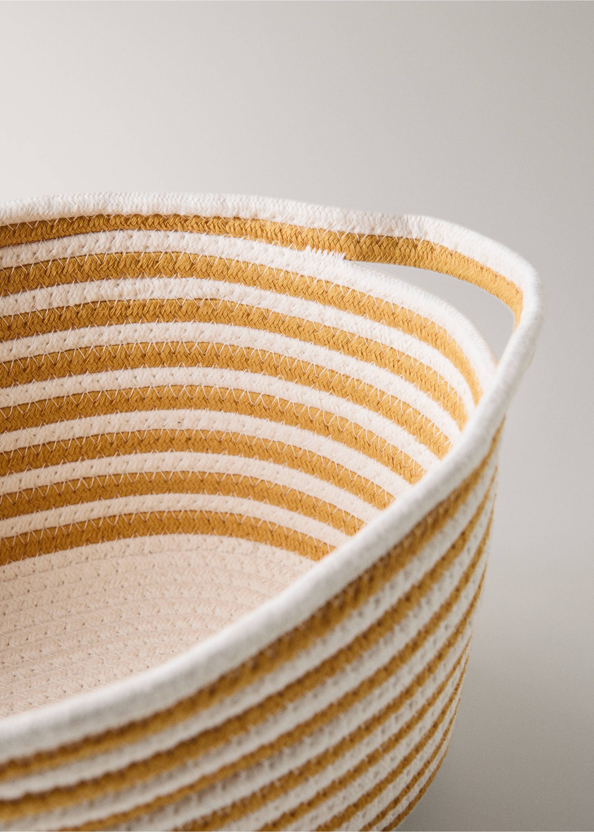 Medium cotton basket with handles - Details of the article 1, Yellow. Ref: 27082891-00.