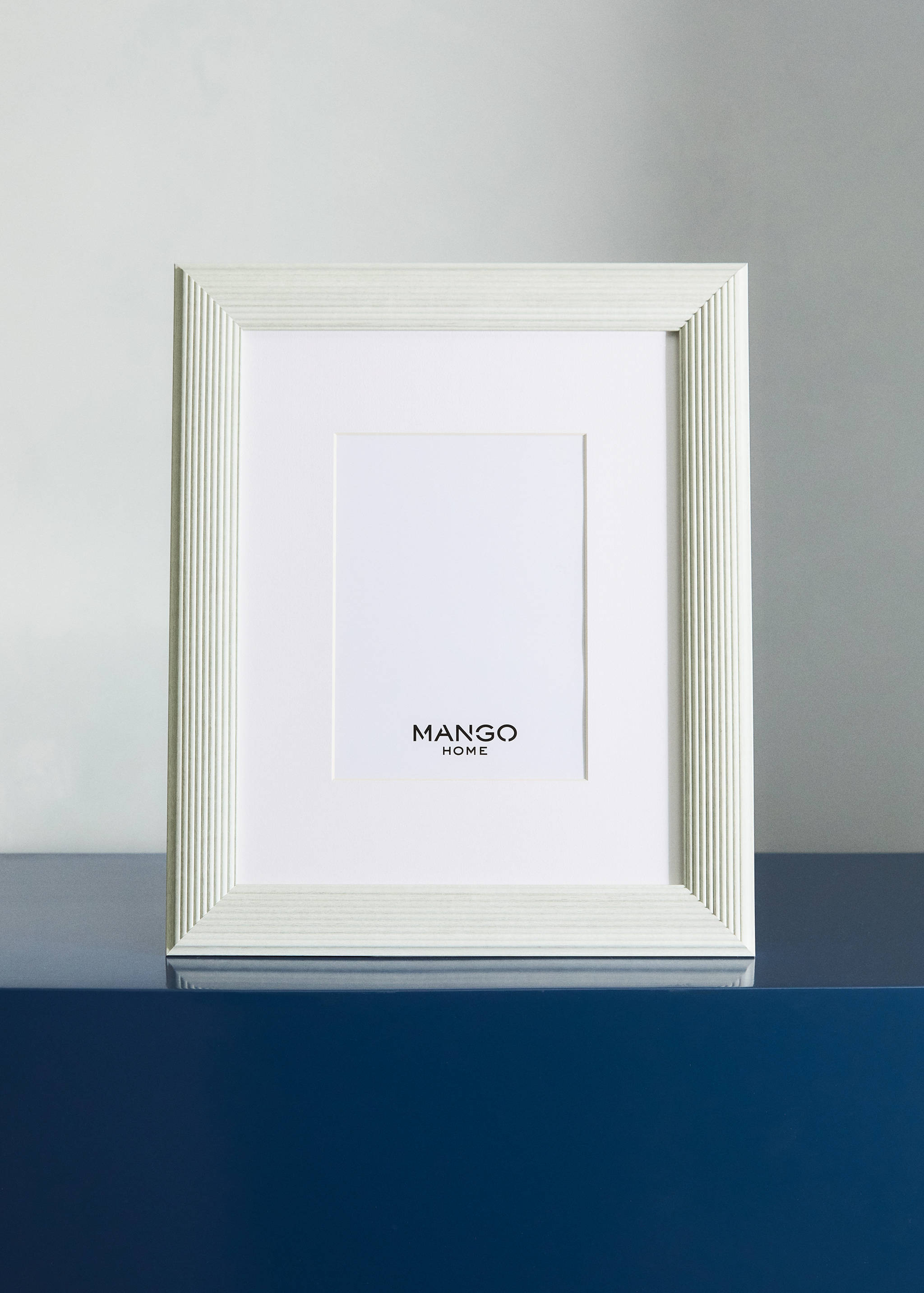 Large recycled frame - General plane