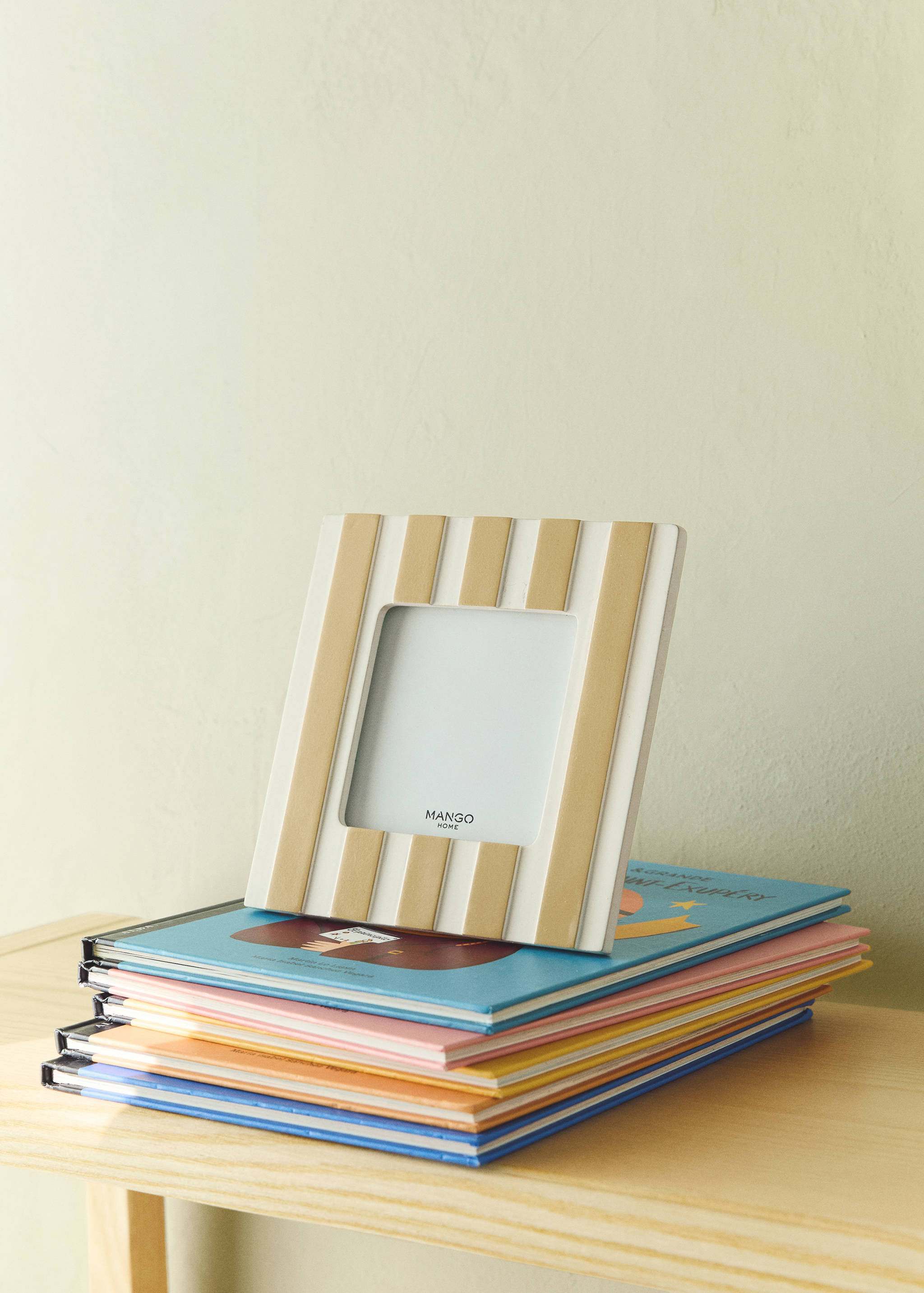 Fotorahmen aus Kunstharz mit zweifarbigen Streifen - Allgemeine Ansicht