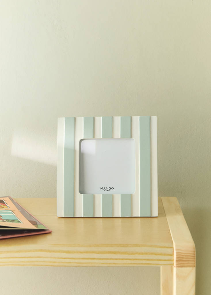 Small two-tone striped resin photo frame — Pastel Green