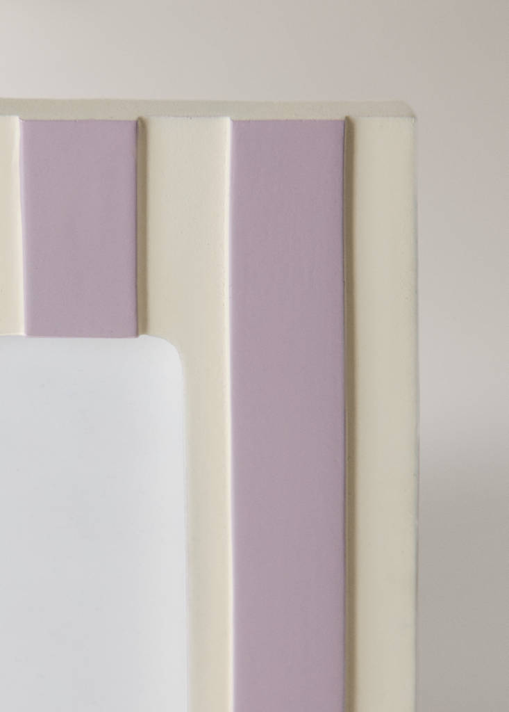 Small two-tone striped resin photo frame — Lavender