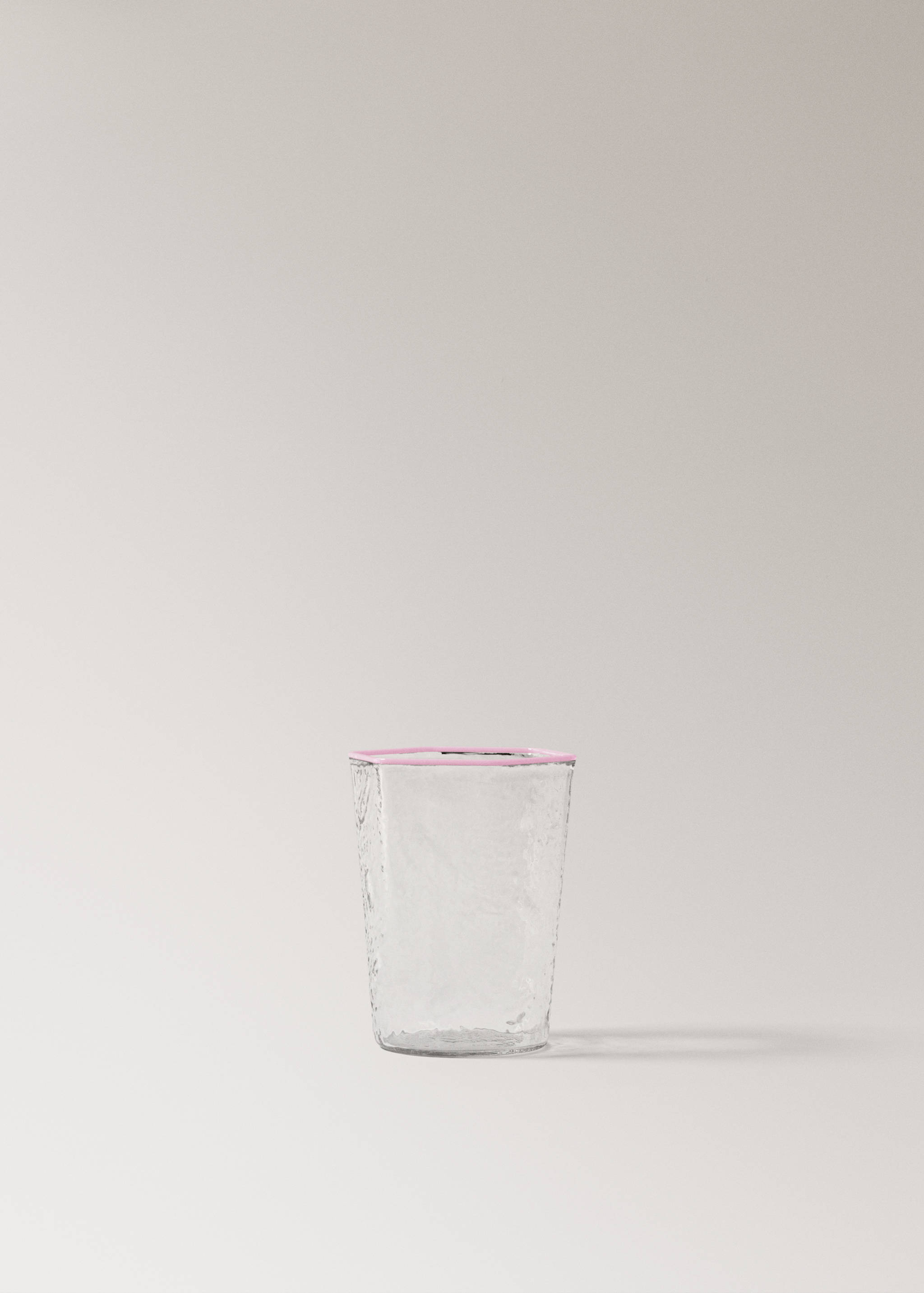 Hammered borosilicate glass with coloured edge - Article without model