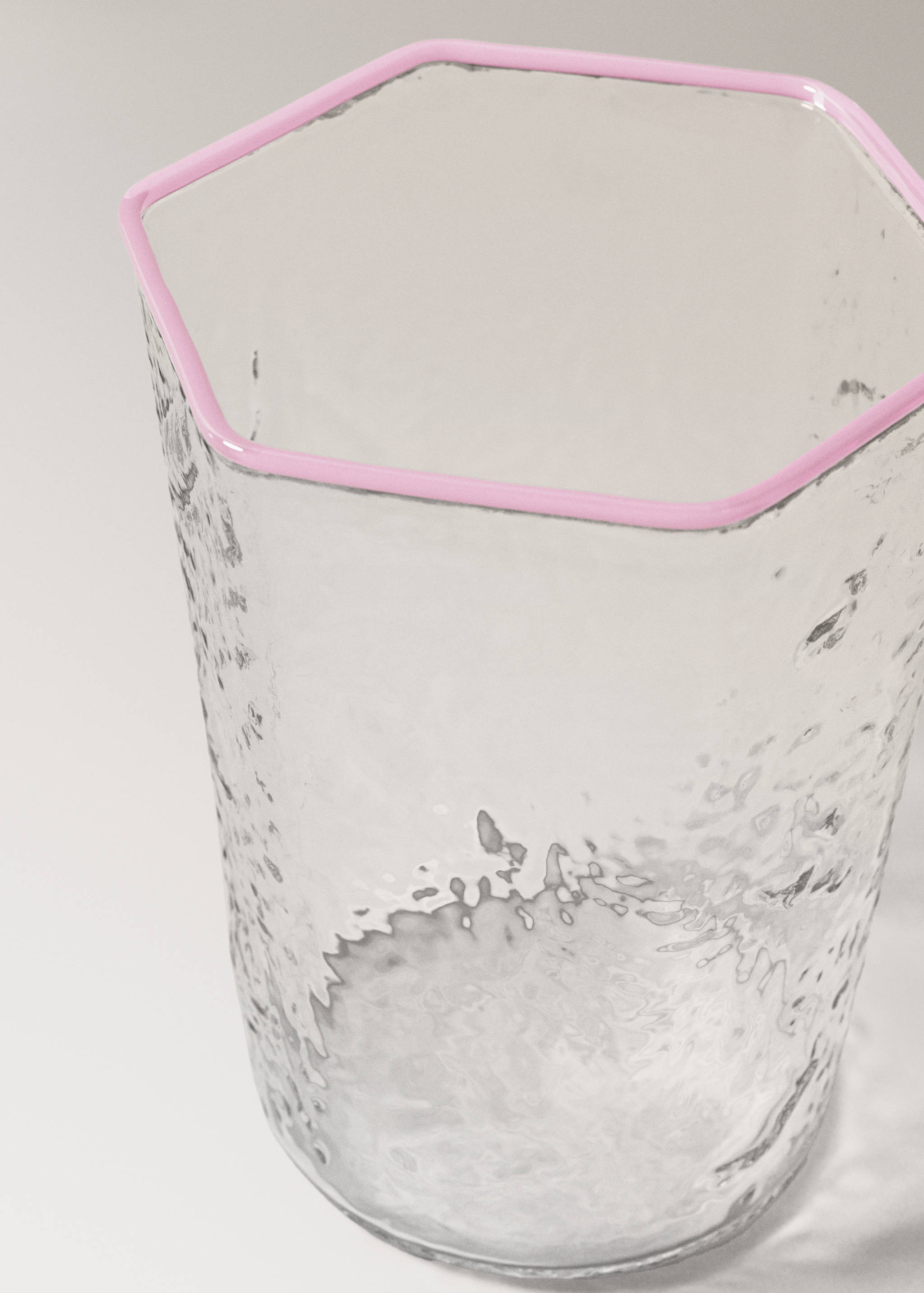 Hammered borosilicate glass with coloured edge - Details of the article 1