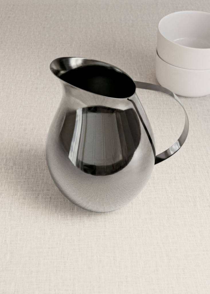 Stainless steel pitcher — Silver