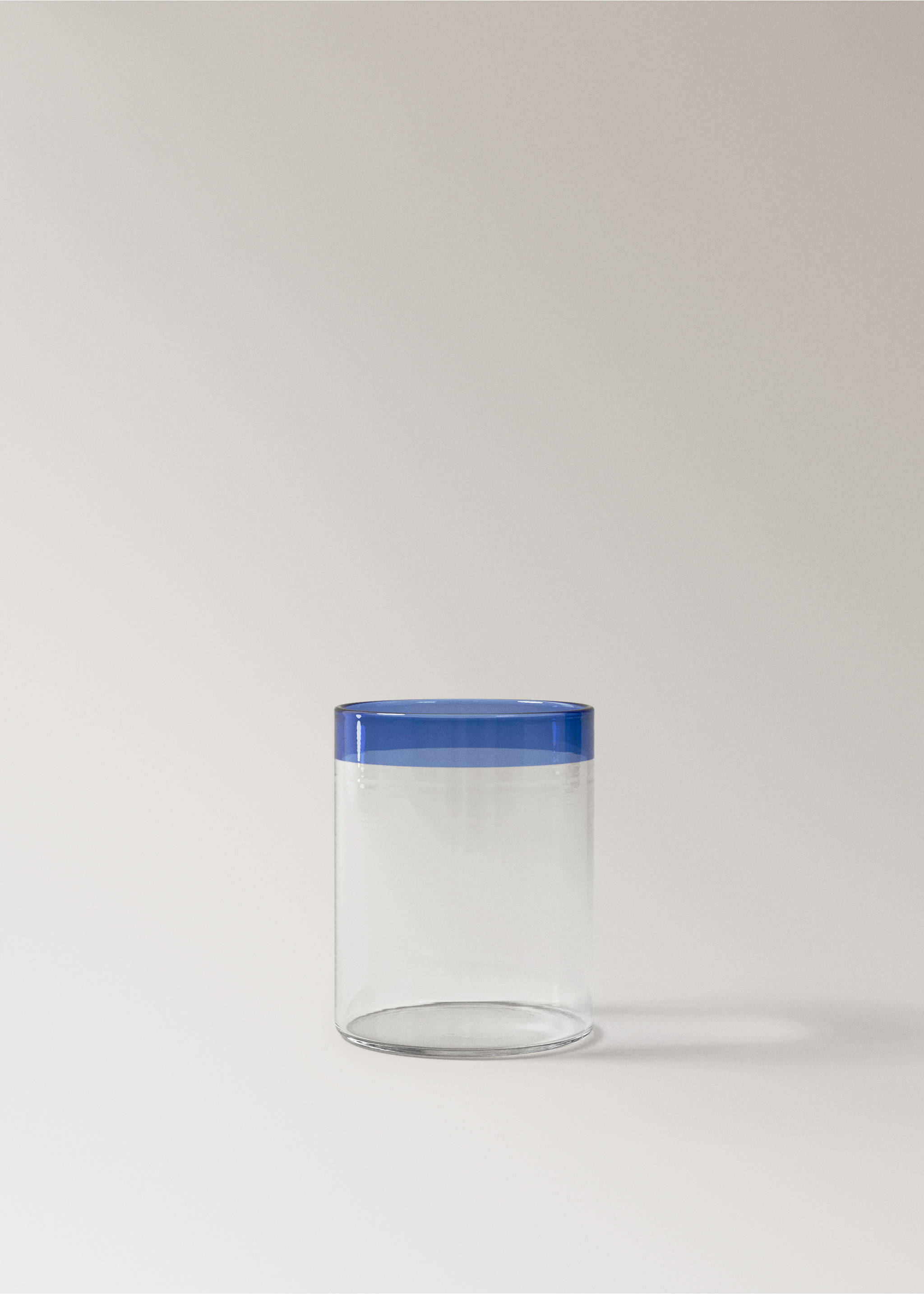 Borosilicate glass with coloured rim - Article without model, Blue. Ref: 27082914-00.