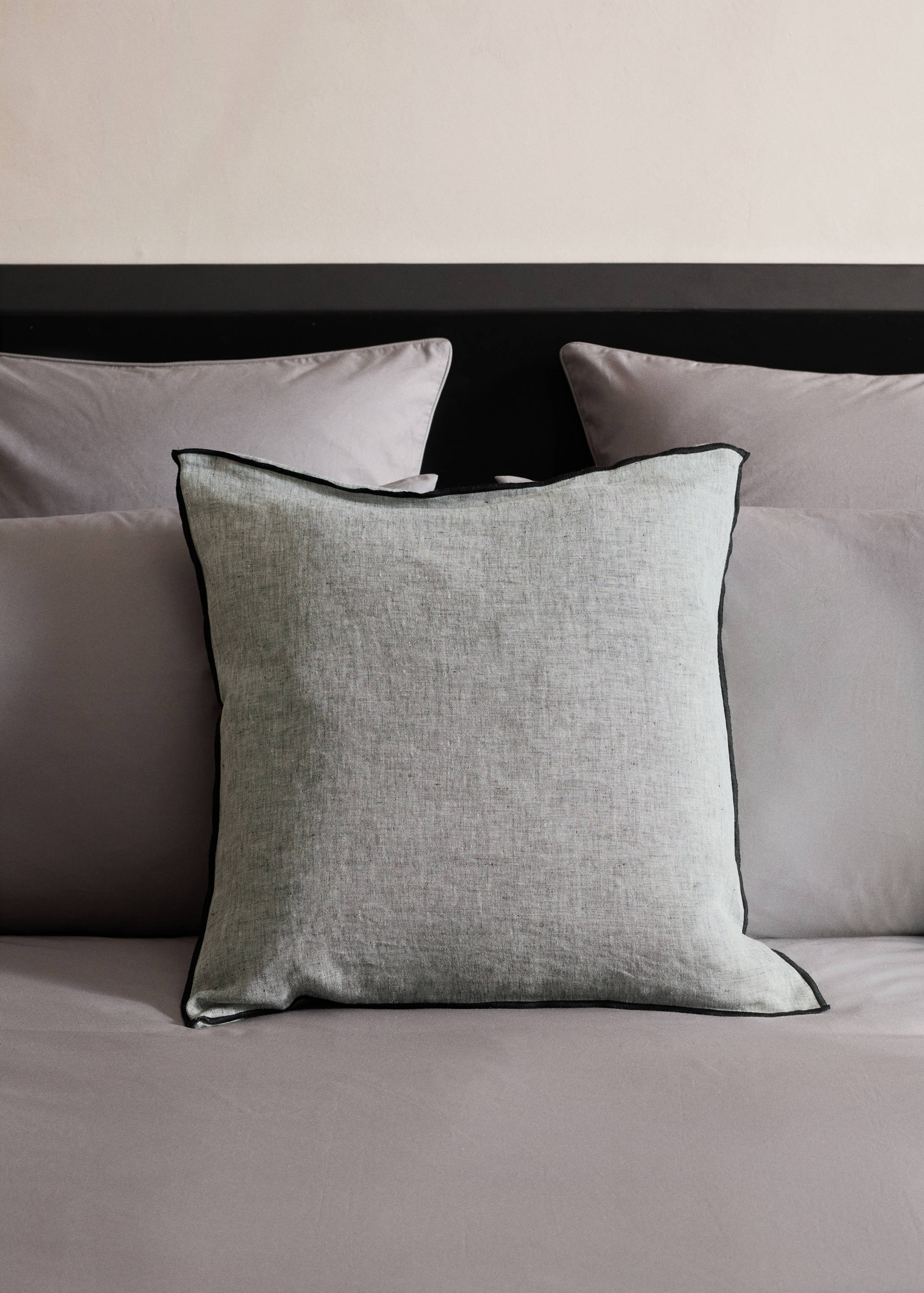 Decorative bed cushion cover 100% linen chambray 50x50cm - General plane