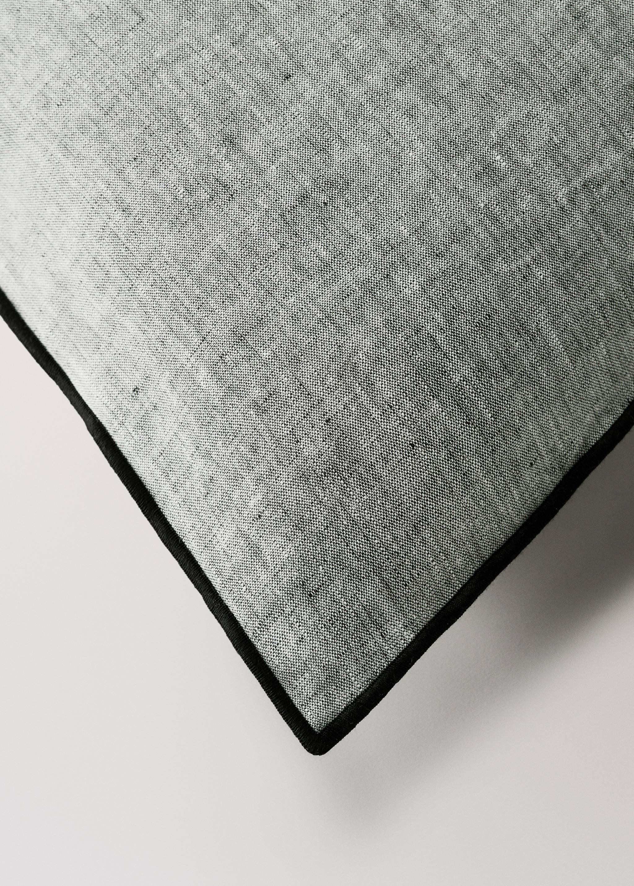 Decorative bed cushion cover 100% linen chambray 50x50cm - Details of the article 1