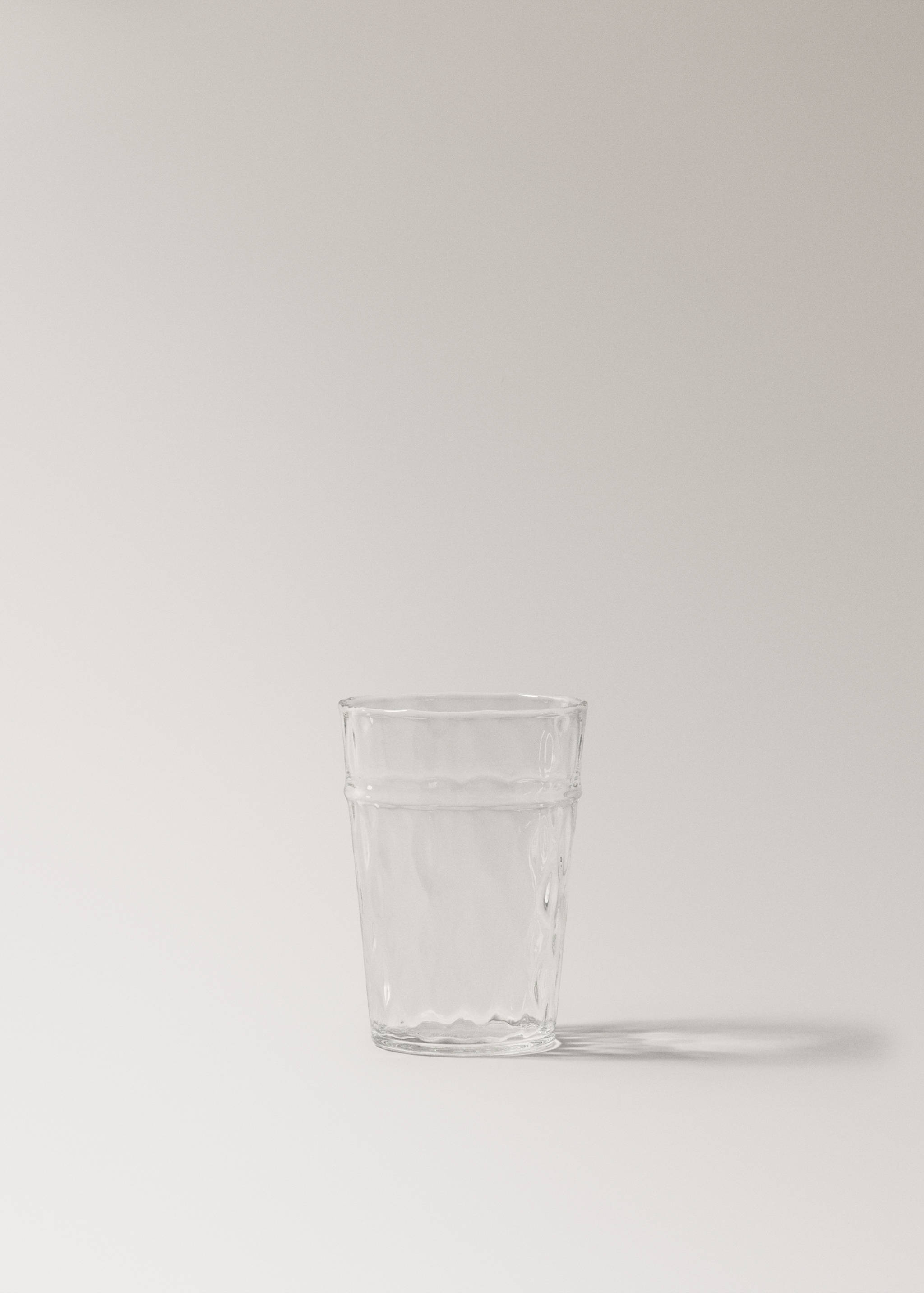 Glas mit Relief - Artikel ohne Model