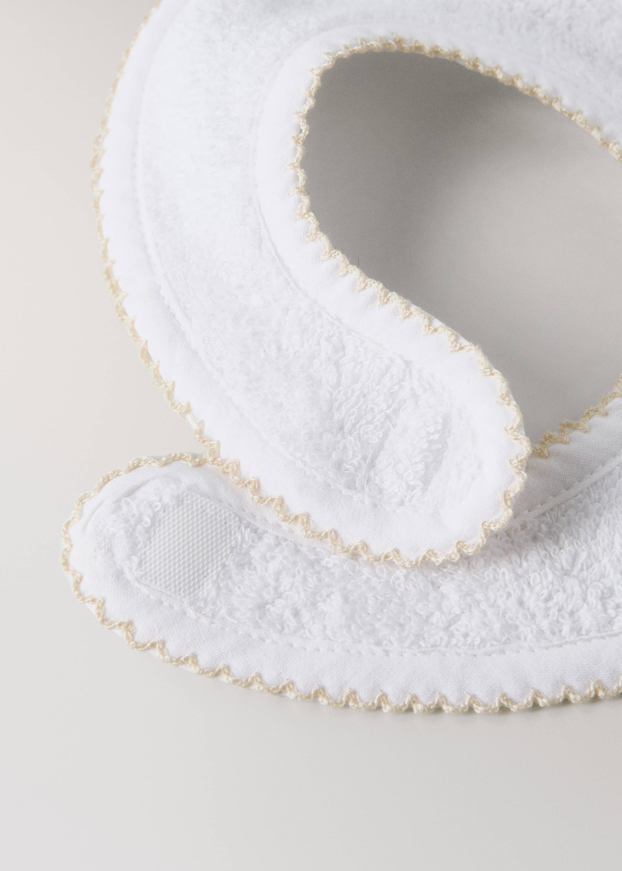 Embroidered cotton bib with stars - Details of the article 2