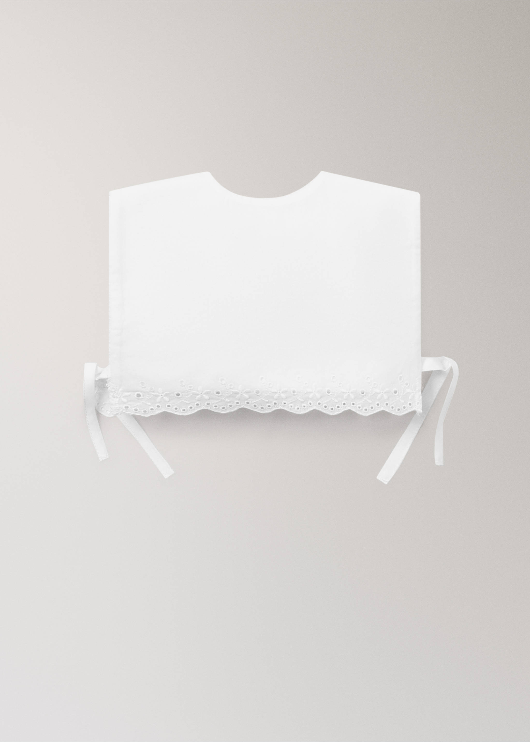 Terry bib with lace trim - Article without model, White. Ref: 27082926-00.