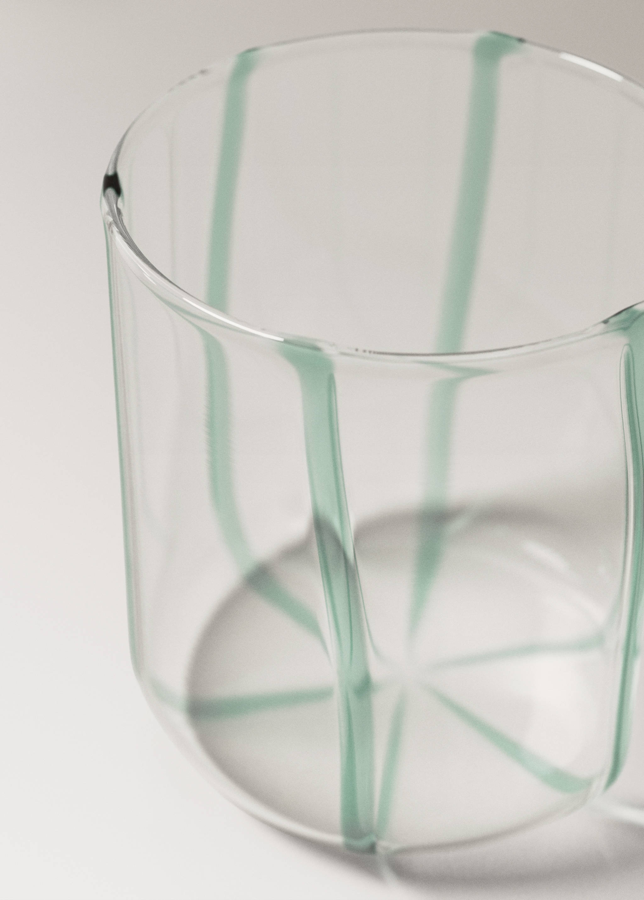 Borosilicate glass vase with irregular stripes - Details of the article 1