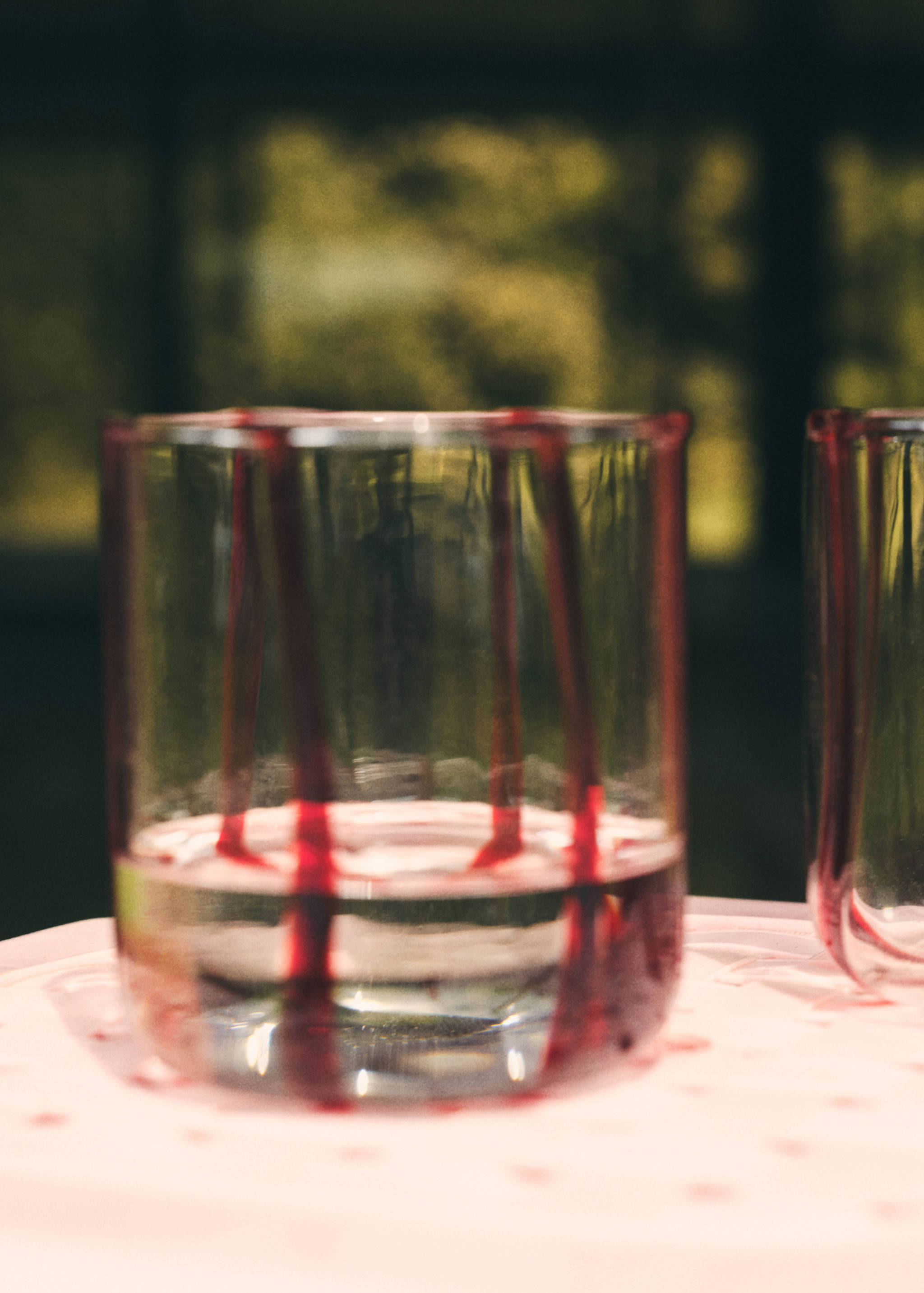 Borosilicate glass vase with irregular stripes - Details of the article 5