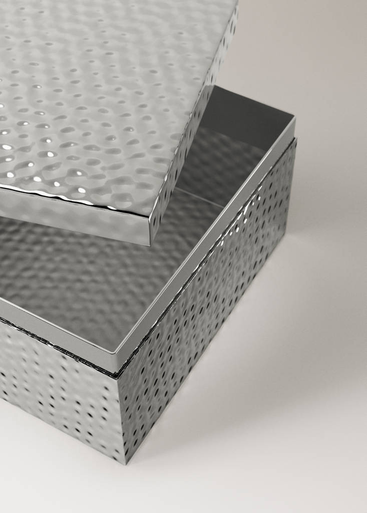 Small hammered metal box — Silver