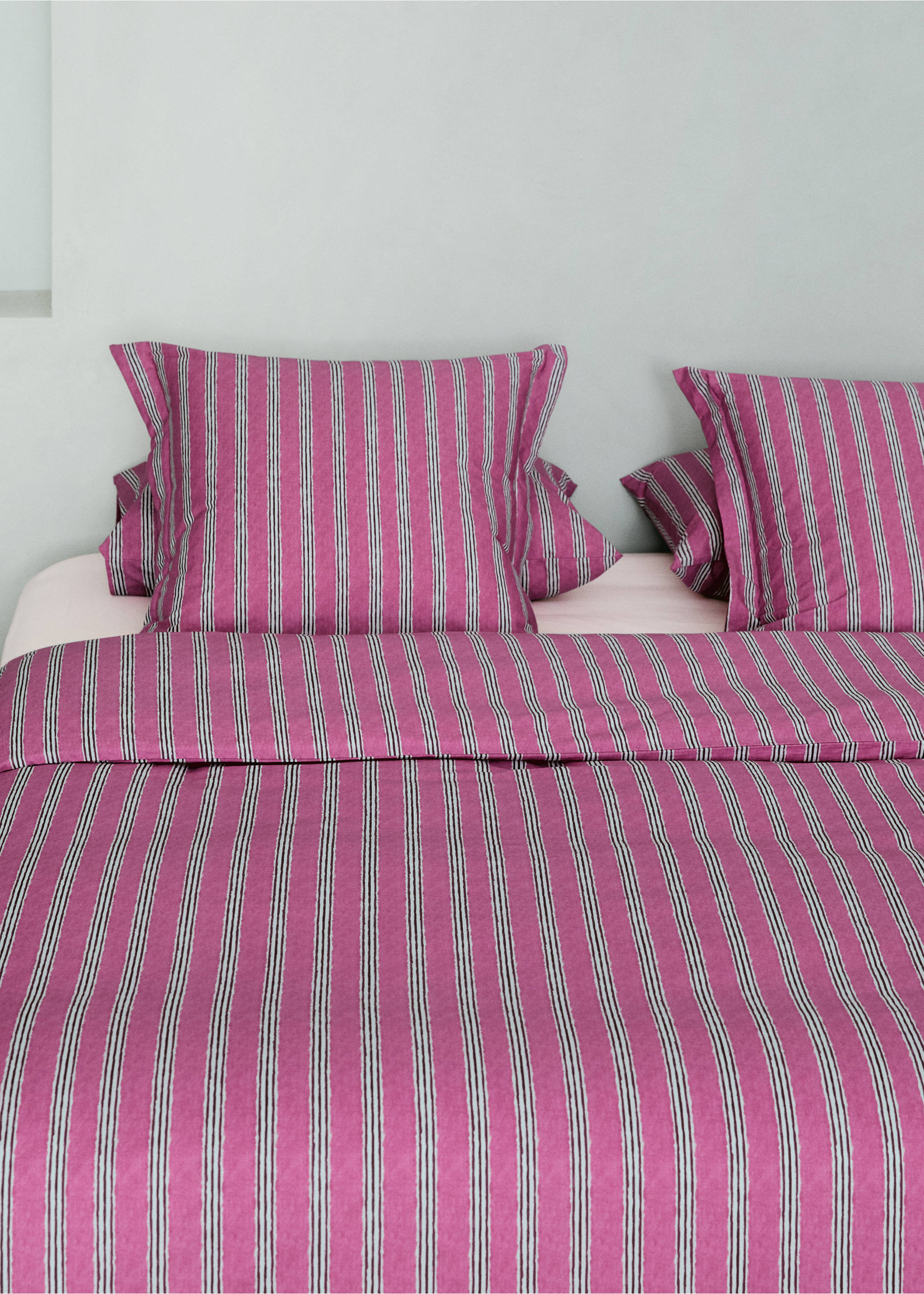 Tricolour striped percale cotton duvet cover for 150/160cm bed - Details of the article 7, Cherry. Ref: 27083010-00.