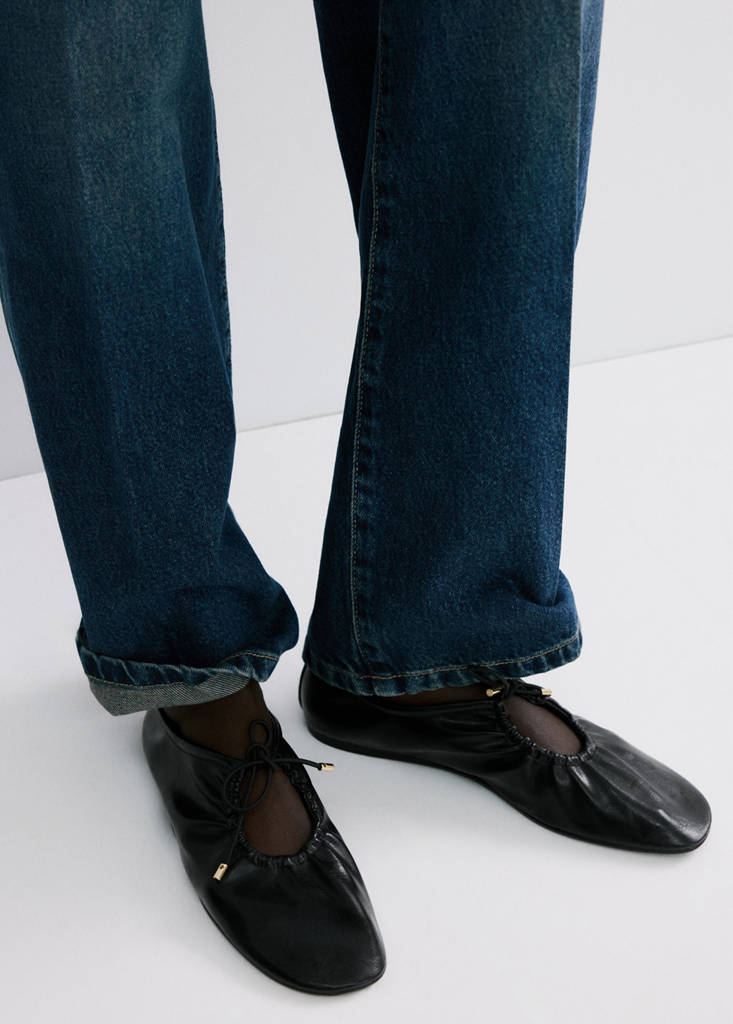 Ruched shoes with bow — Black