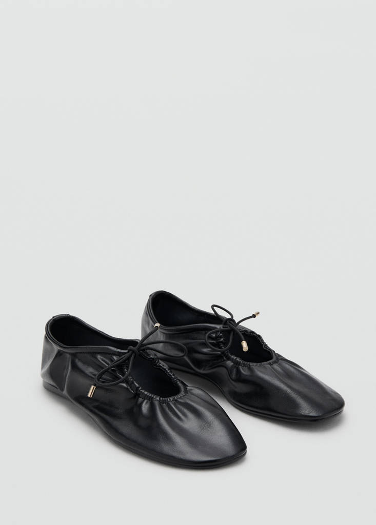 Ruched shoes with bow — Black