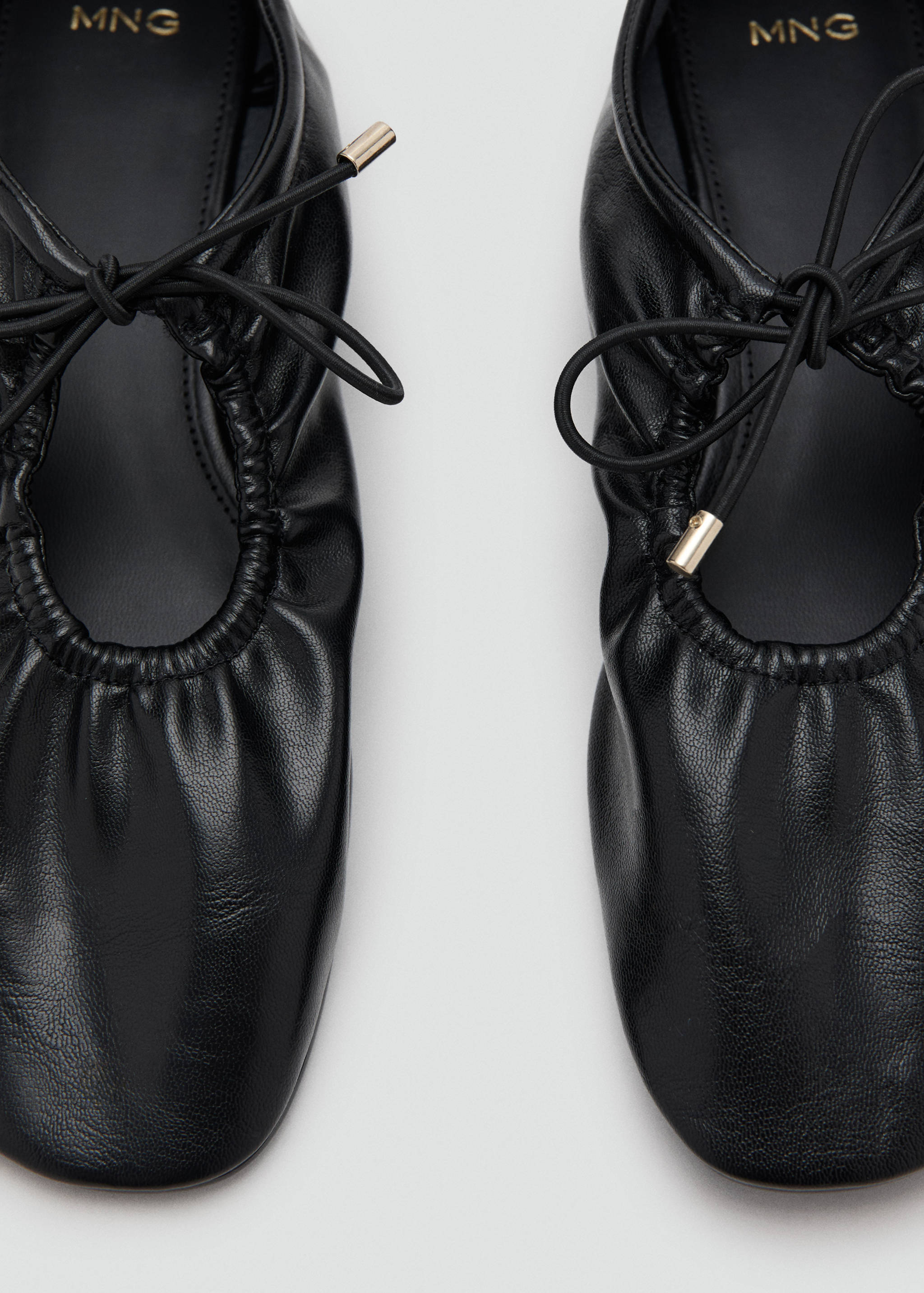 Ruched shoes with bow - Details of the article 2