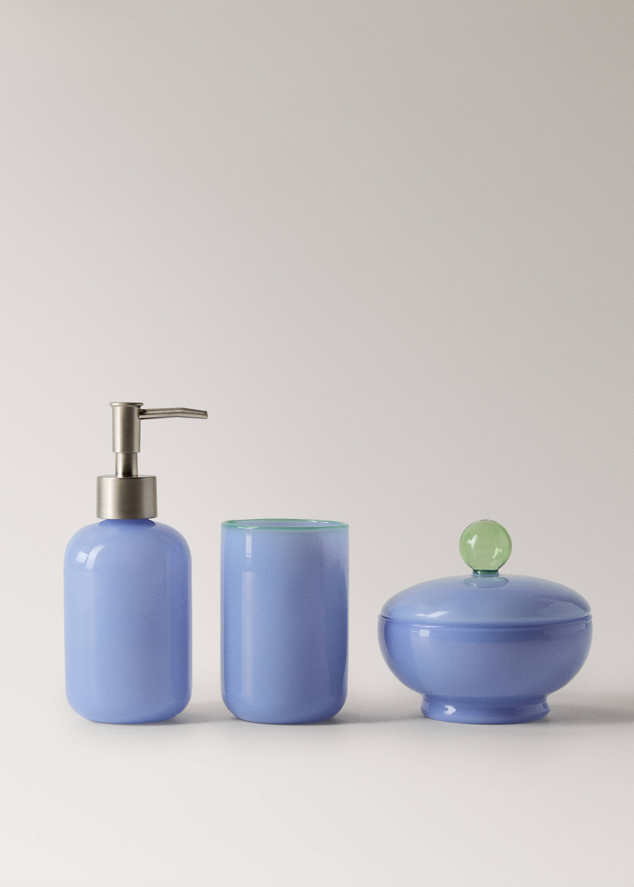 Distributeur de savon coloré en borosilicate - Détail de l'article 3