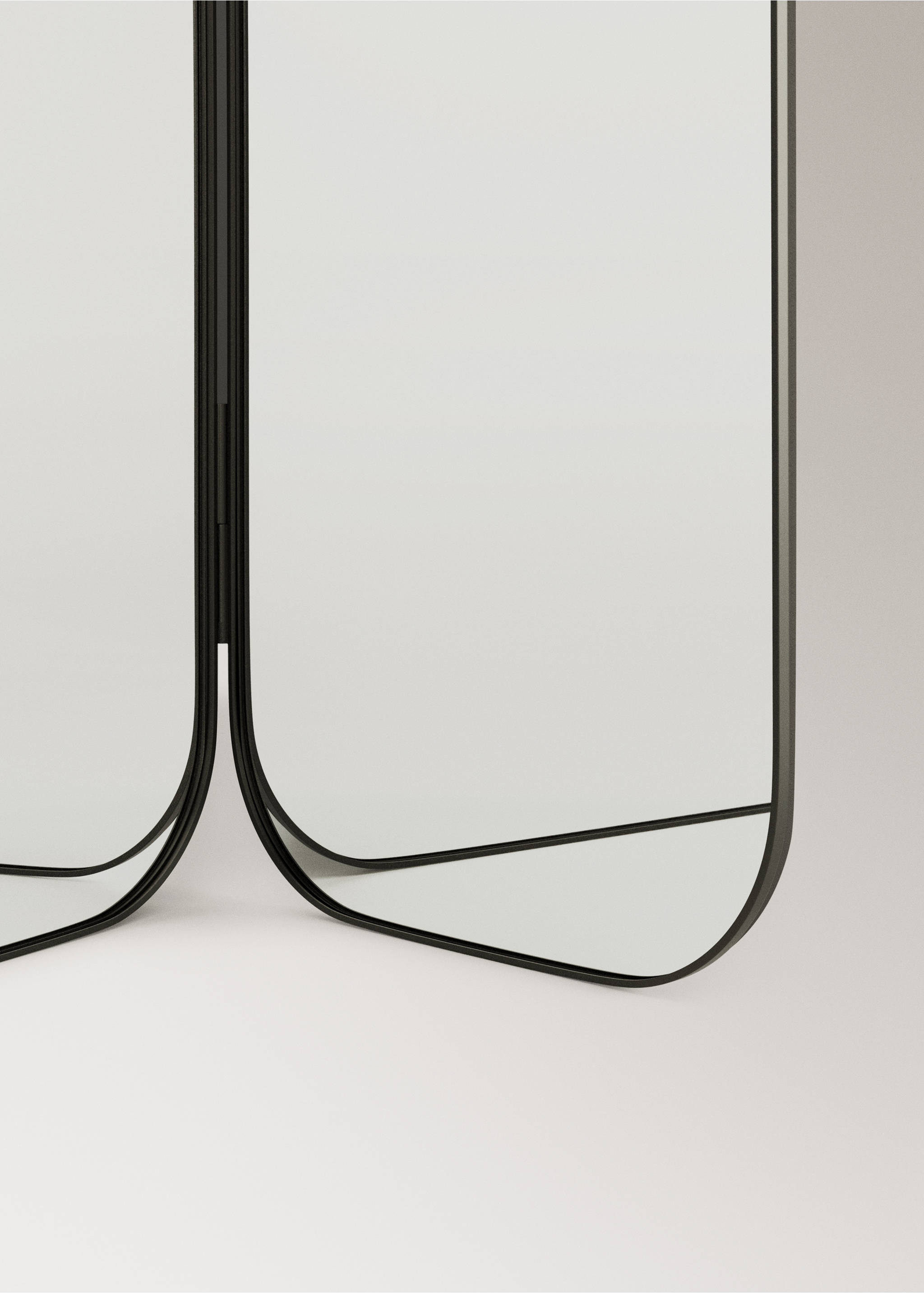 Trifold mirror - Details of the article 1, Black. Ref: 27083272-00.