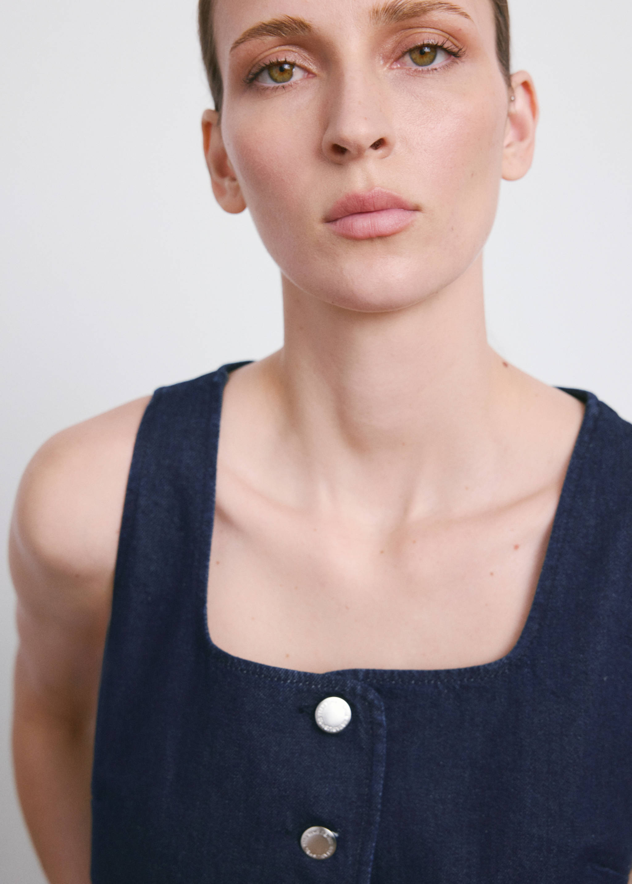 Buttoned denim top - Details of the article 1