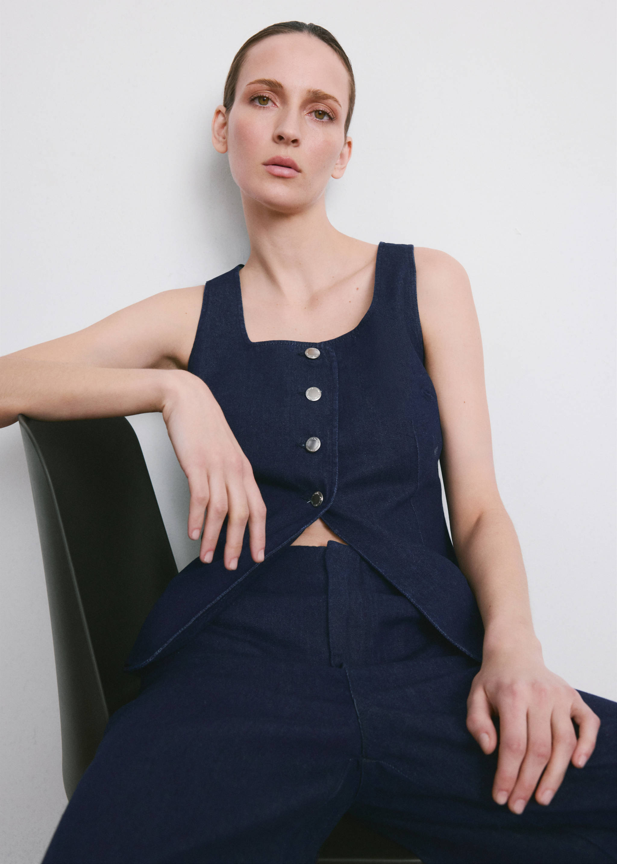 Buttoned denim top - Details of the article 2