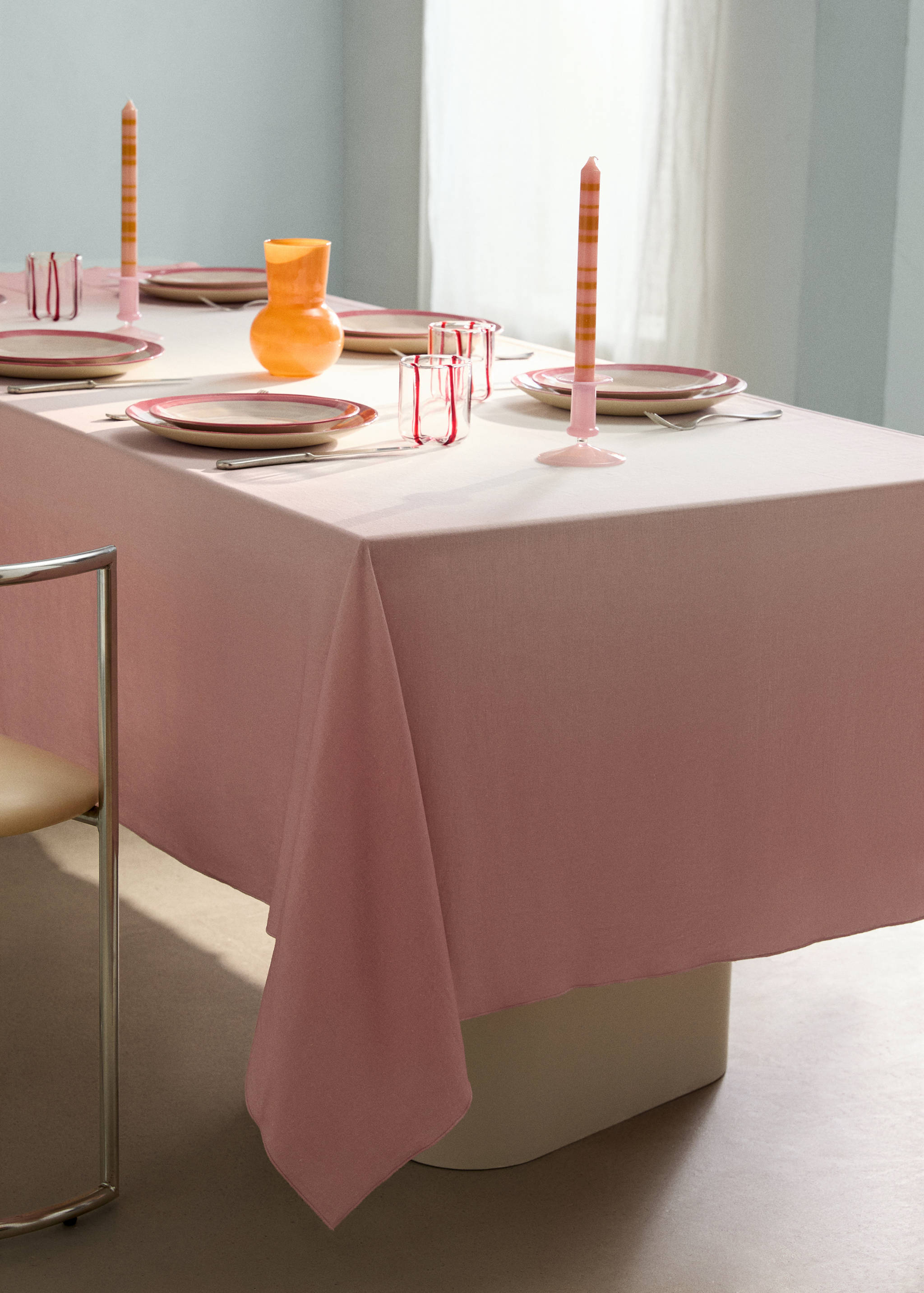 Gradient cotton-linen tablecloth with design for 2 to 4 diners - General plane