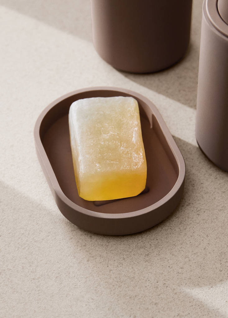 Resin soap dish — Brown