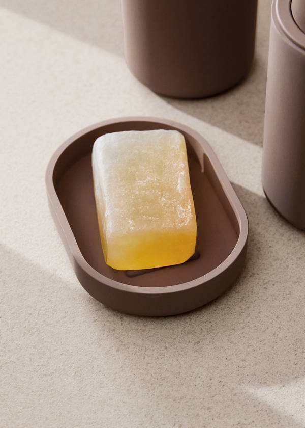 Resin soap dish — Brown
