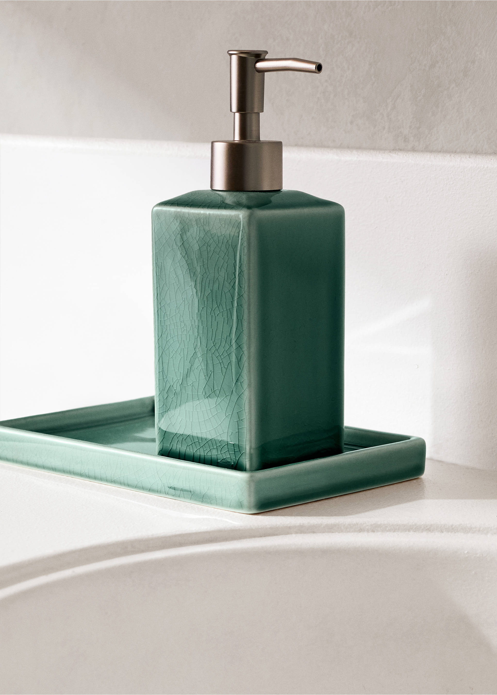 Crackled ceramic soap dispenser - General plane, Aqua Green. Ref: 27083283-00.