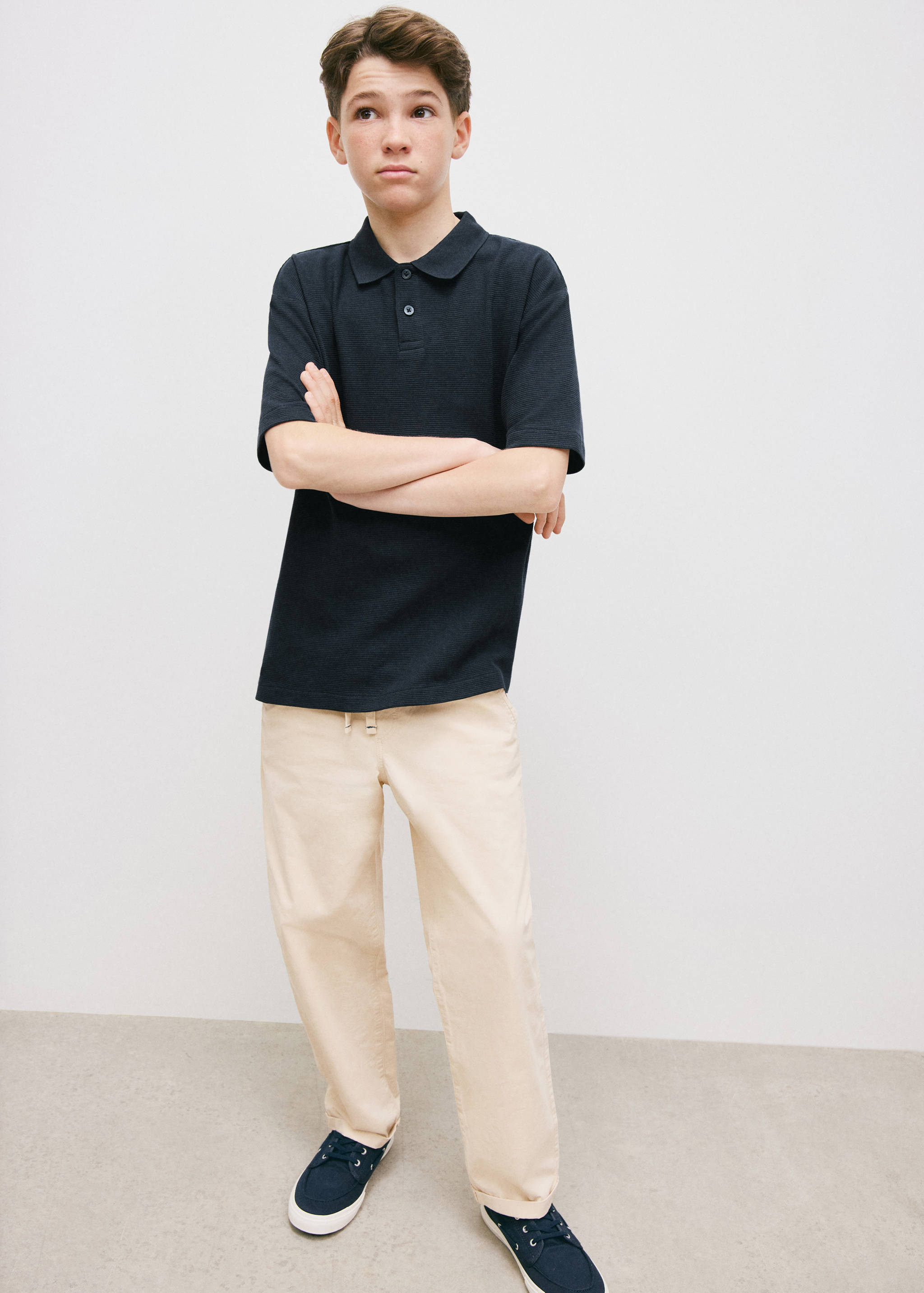 بنطلون قطني بقصة مستقيمة - رؤية عامة