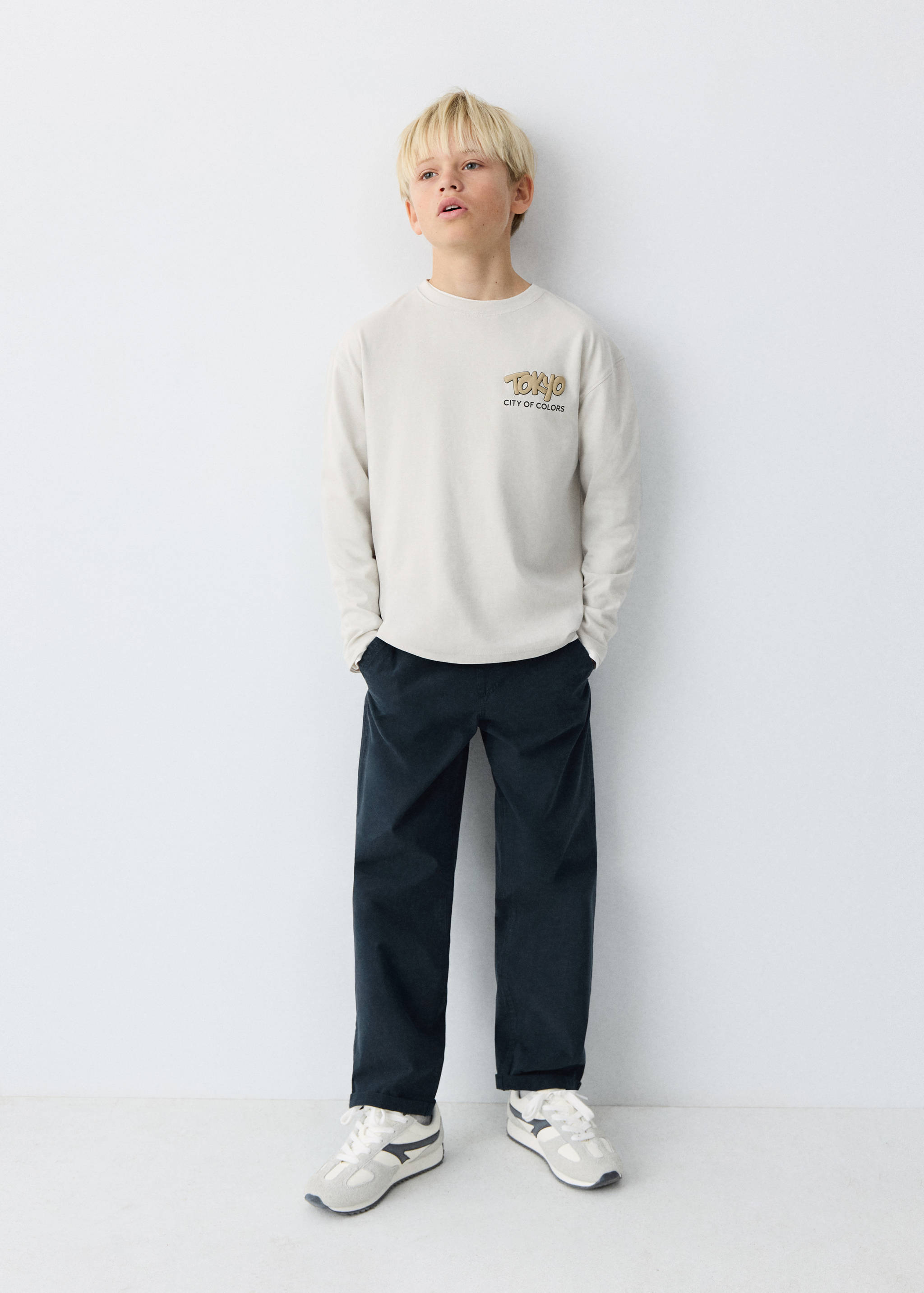 بنطلون قطني بقصة مستقيمة - رؤية عامة