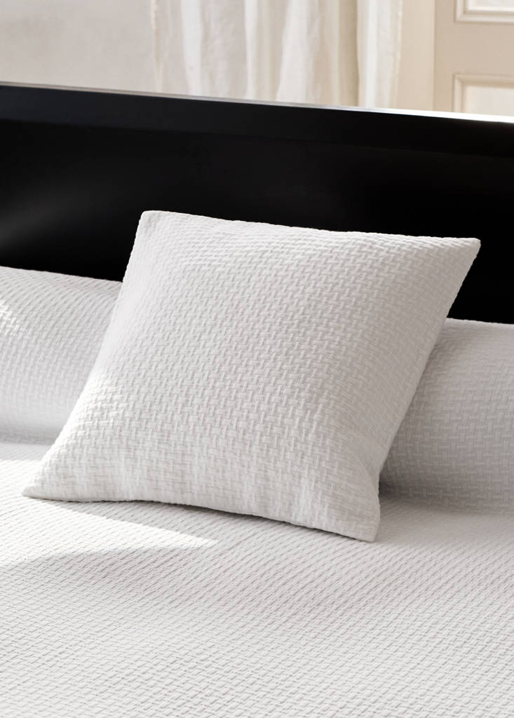 Garment-dyed cotton cushion cover 50x50 cm — White