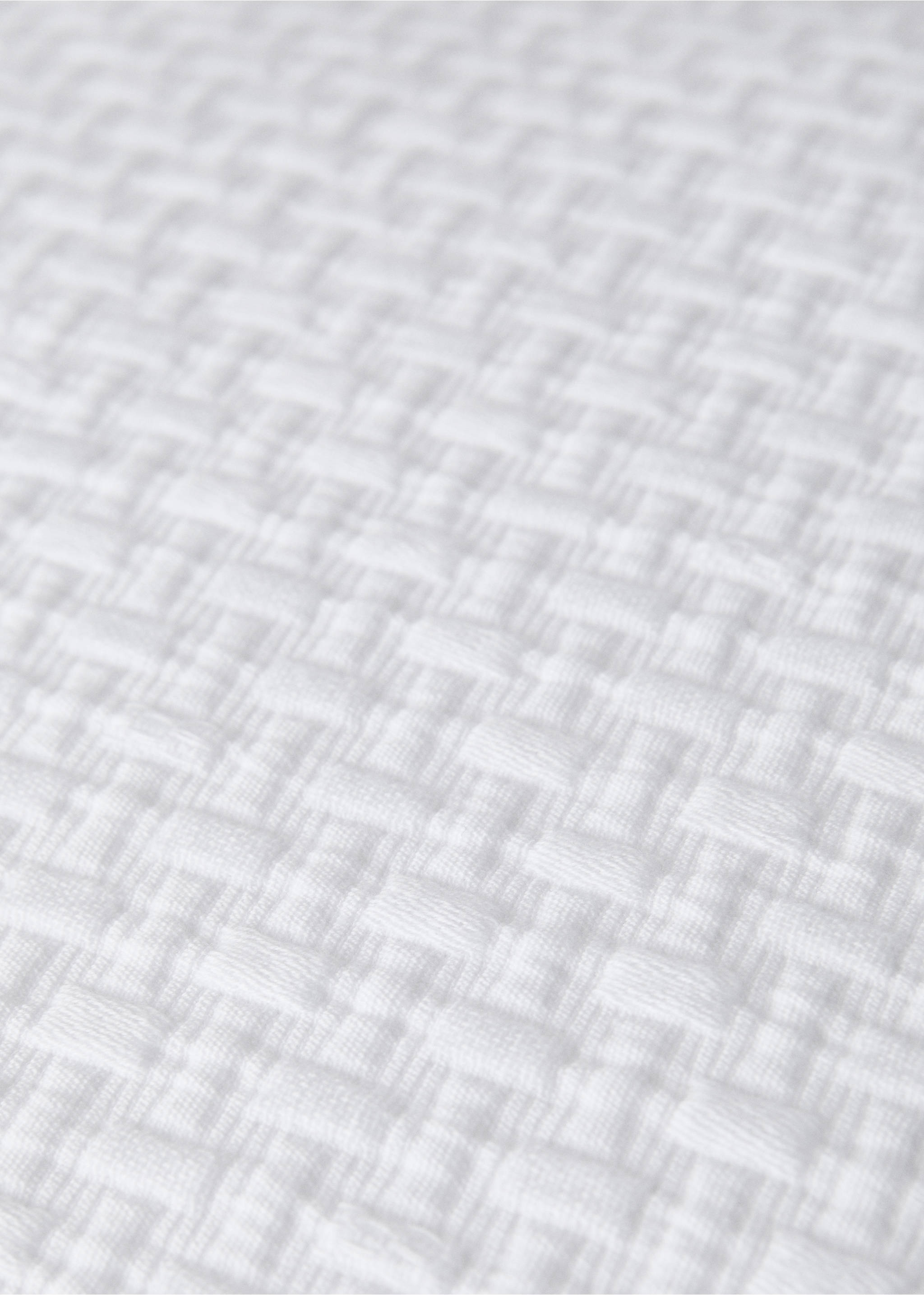 Garment-dyed cotton cushion cover 50x50 cm - Details of the article 1, White. Ref: 27083289-00.
