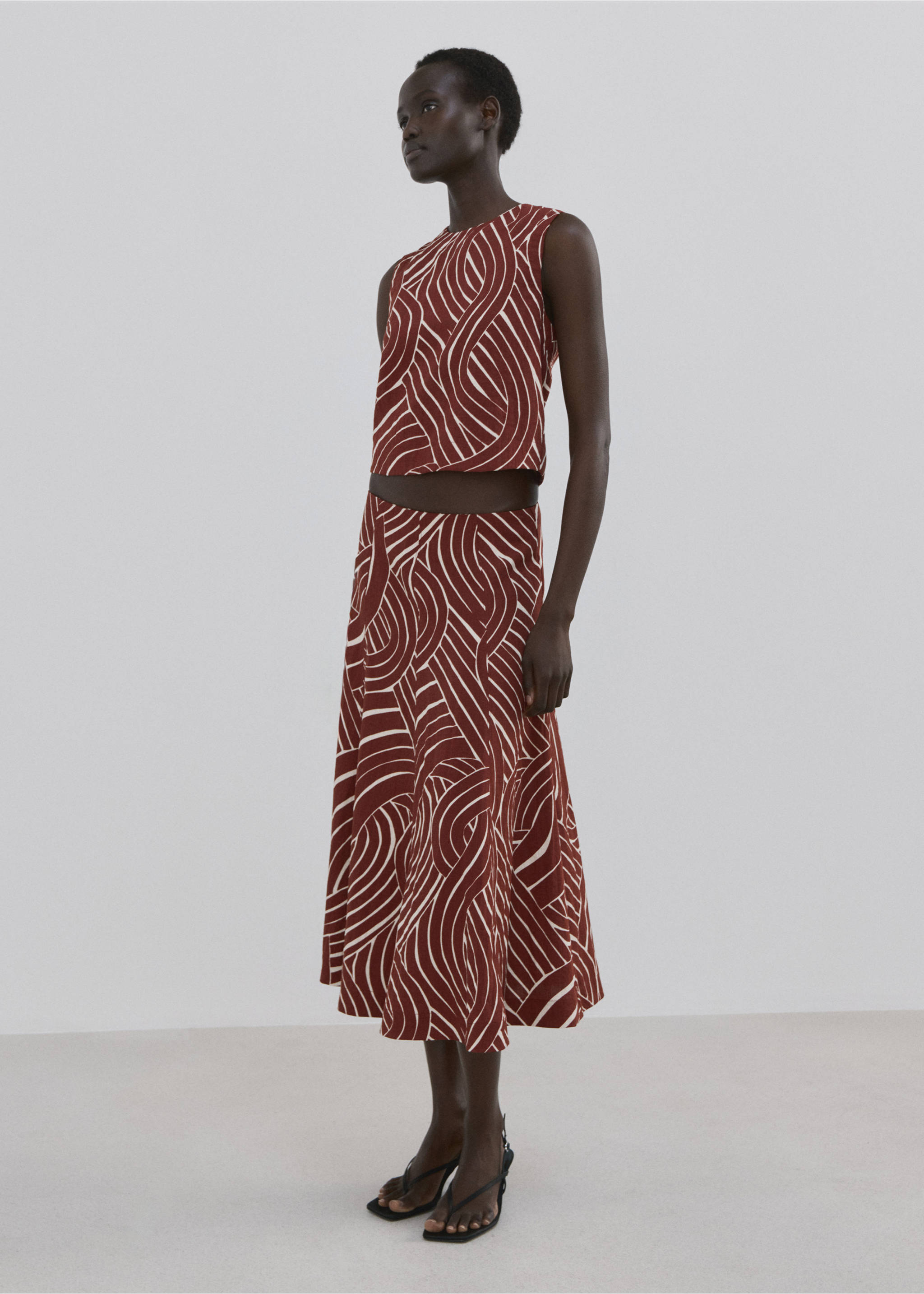Geometric print top - General plane, Maroon. Ref: 27083290-00.