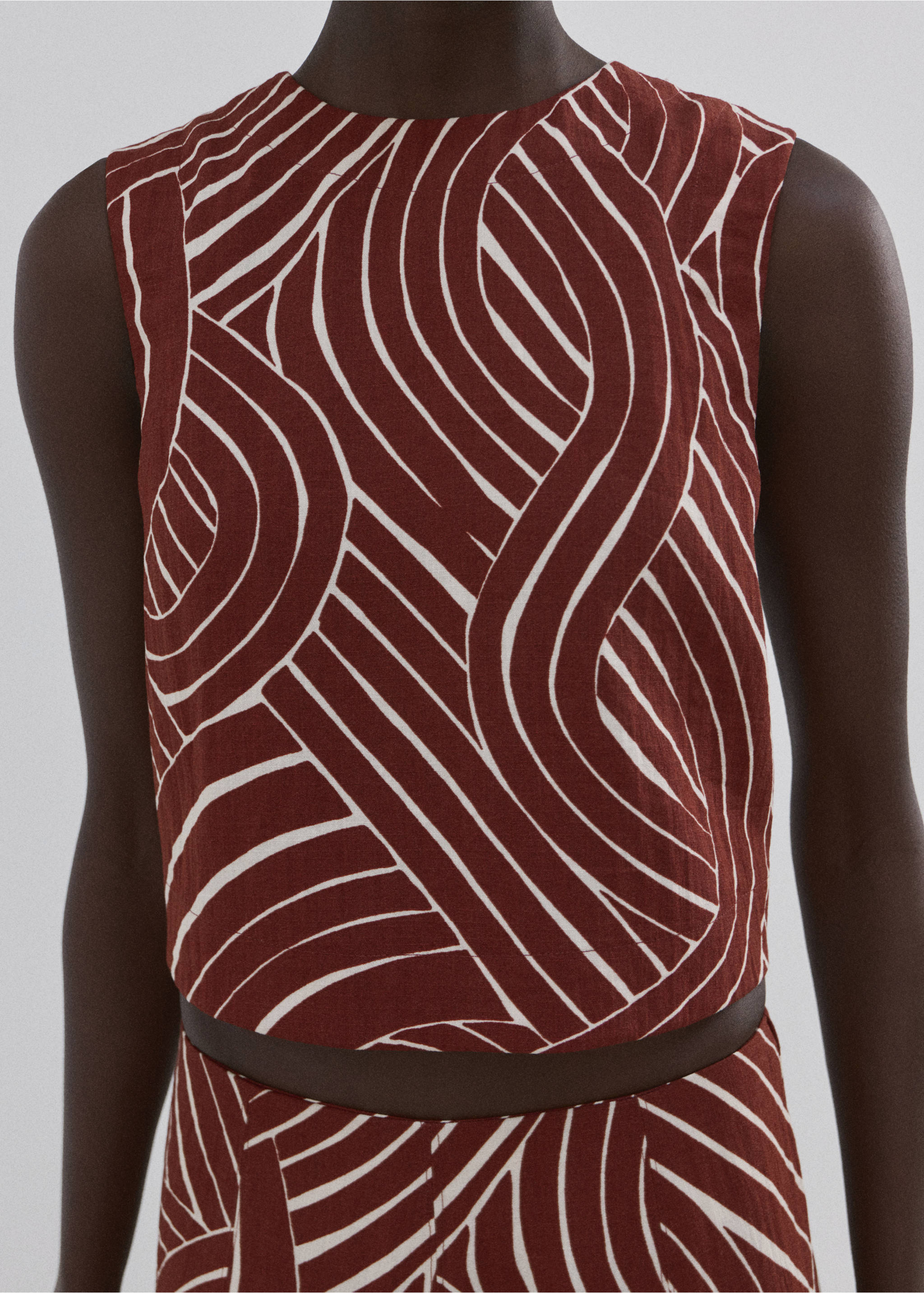 Geometric print top - Medium plane, Maroon. Ref: 27083290-00.
